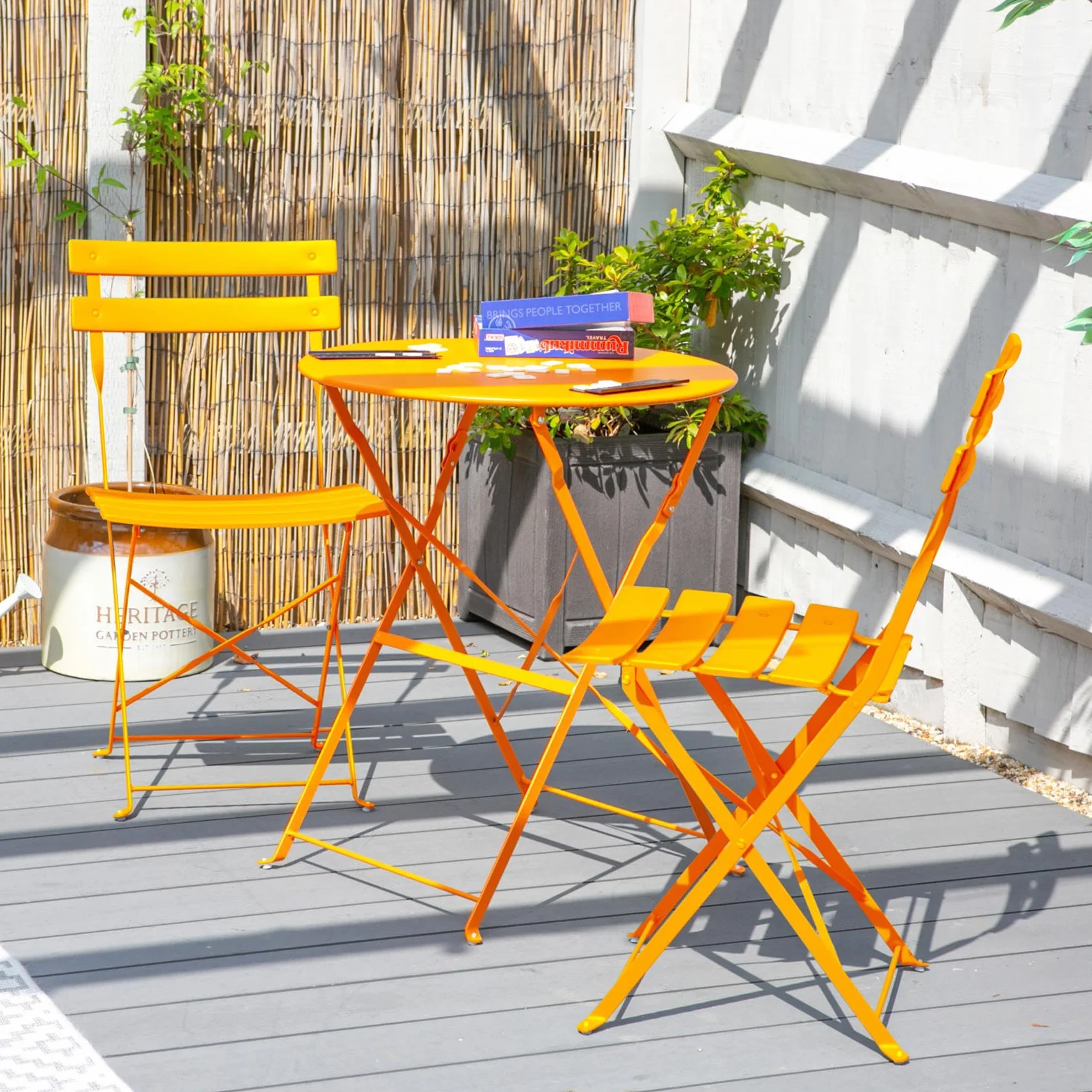 Harbour Housewares Sussex Bistro Set 2 Places Table Chaises Pliante Patio Meubles Jardin Round Orange