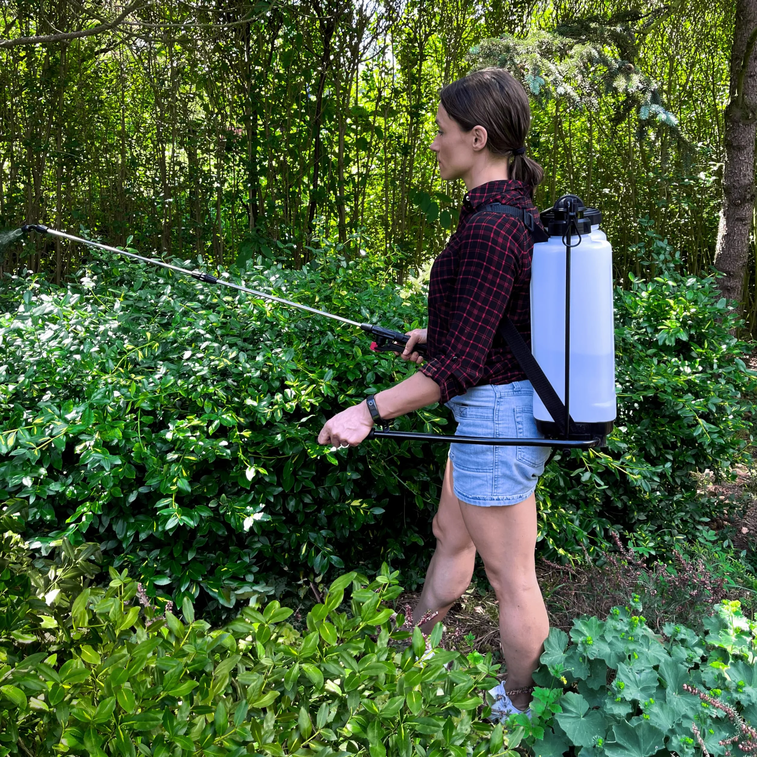 Pulvérisateur à pression 20L - Pulvérisateur à dos avec pression 4 bars, 4 buses de pulvérisation, lance télescopique de 100 cm, tuyau de 145 cm - Pulvérisateur de jardin pour protection des