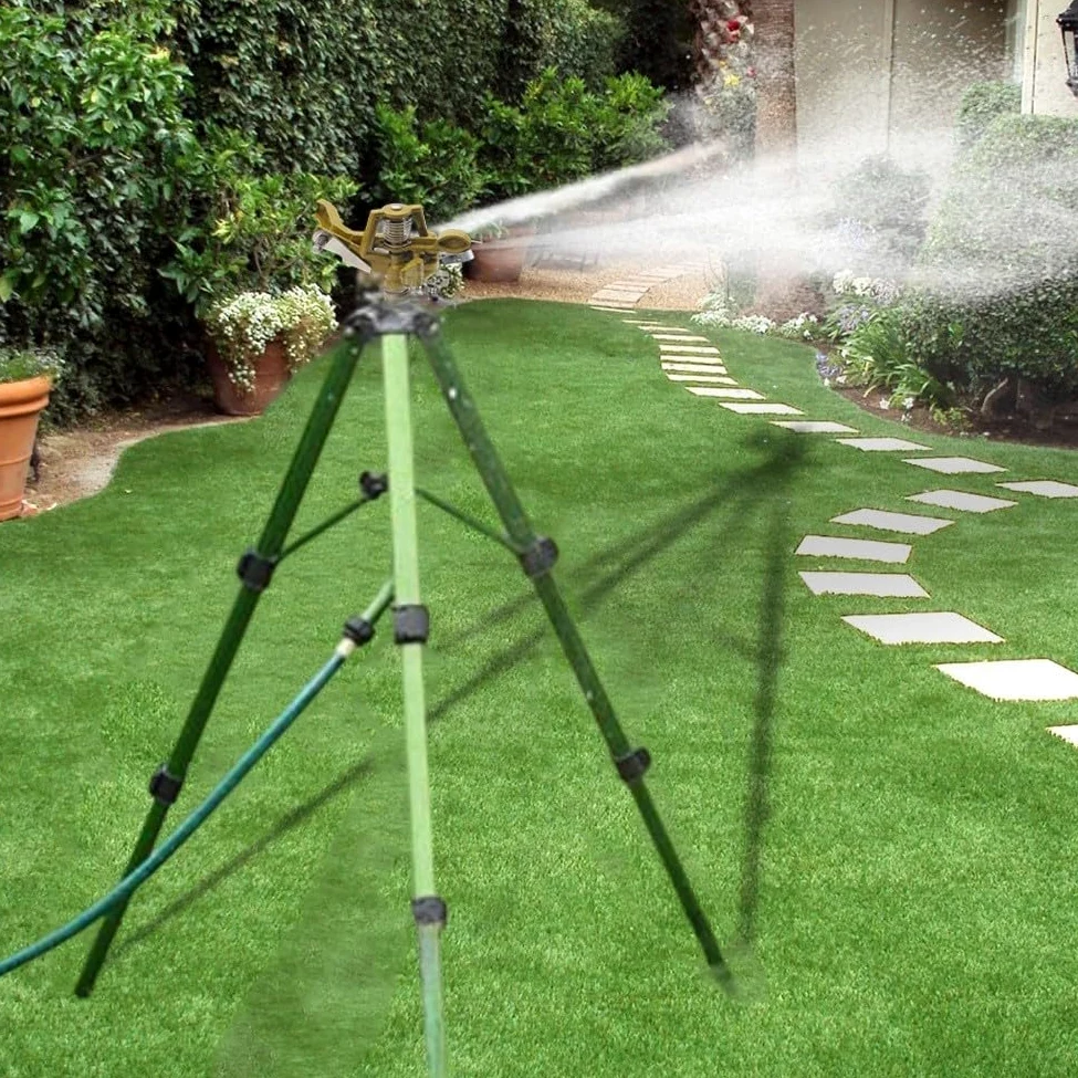 Arroseur d'arrosage de jardin avec rotation à 360 degrés et trépied en aluminium renforcé pour une performance stable sur un sol inégal