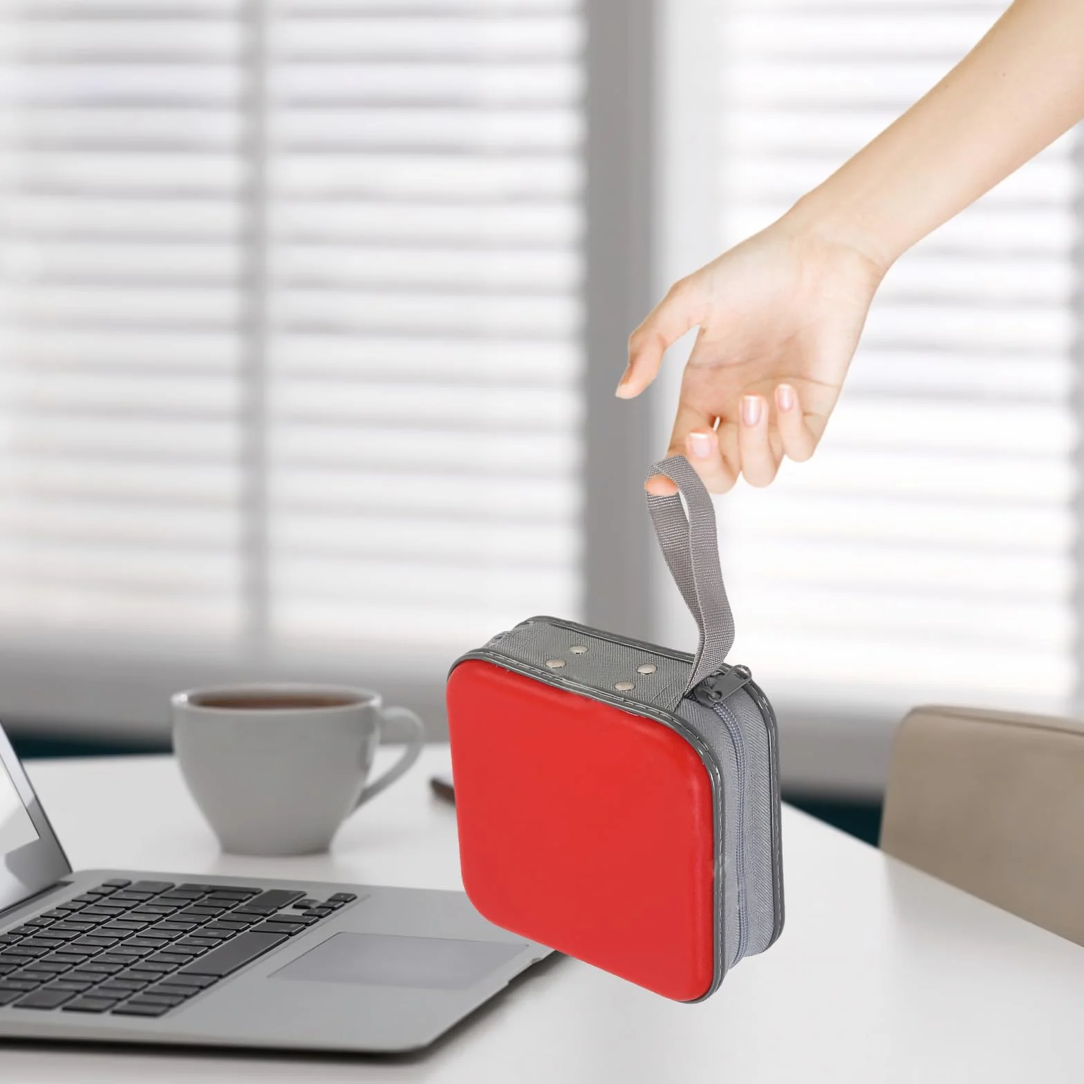 Étui de rangement en plastique pour 48 CD/DVD, rouge
