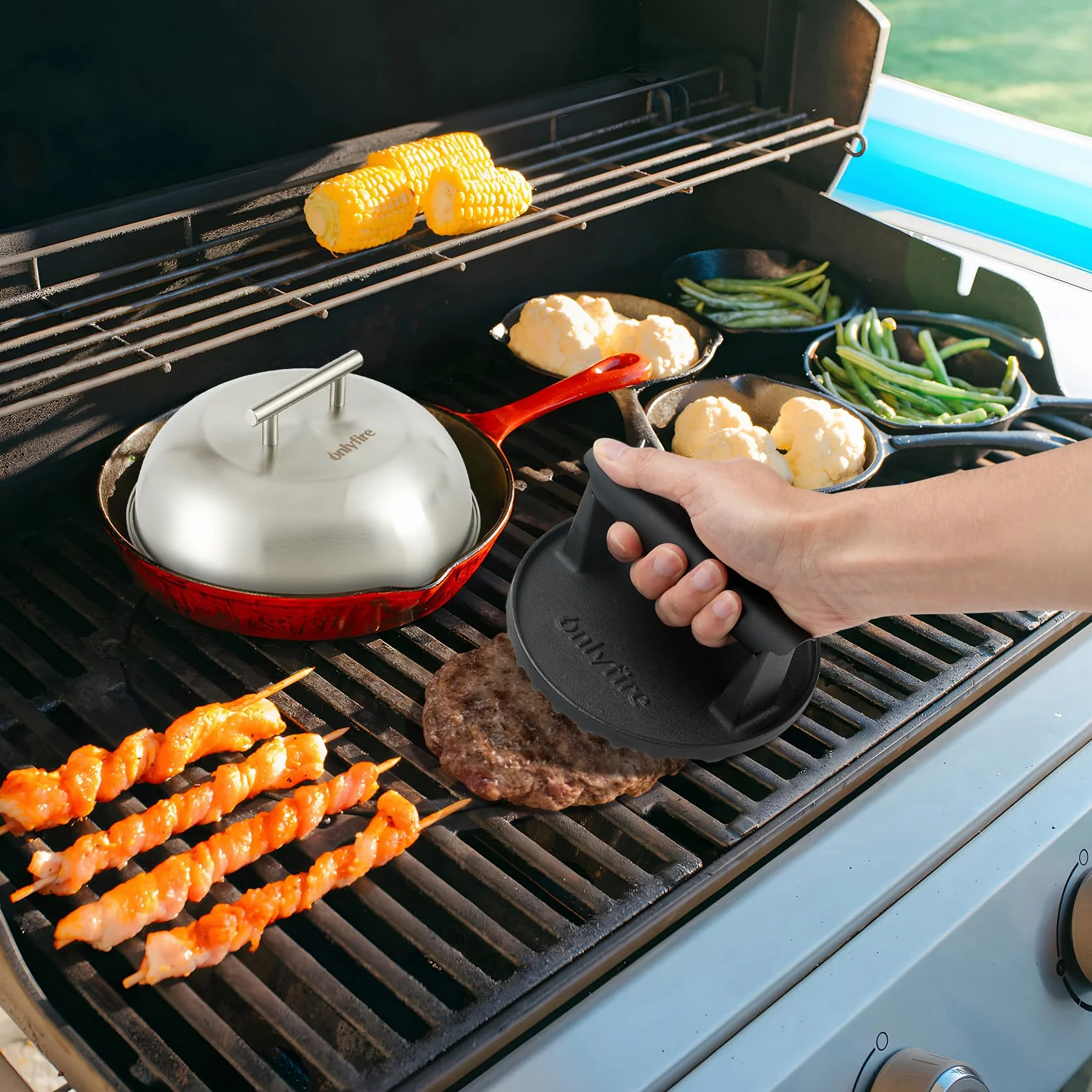 Onlyfire Set Smash Burger 3 Pièces, Presse à Burger Fonte et 2 Cloches Cuisson Acier Inoxydable, Kit Plancha Barbecue