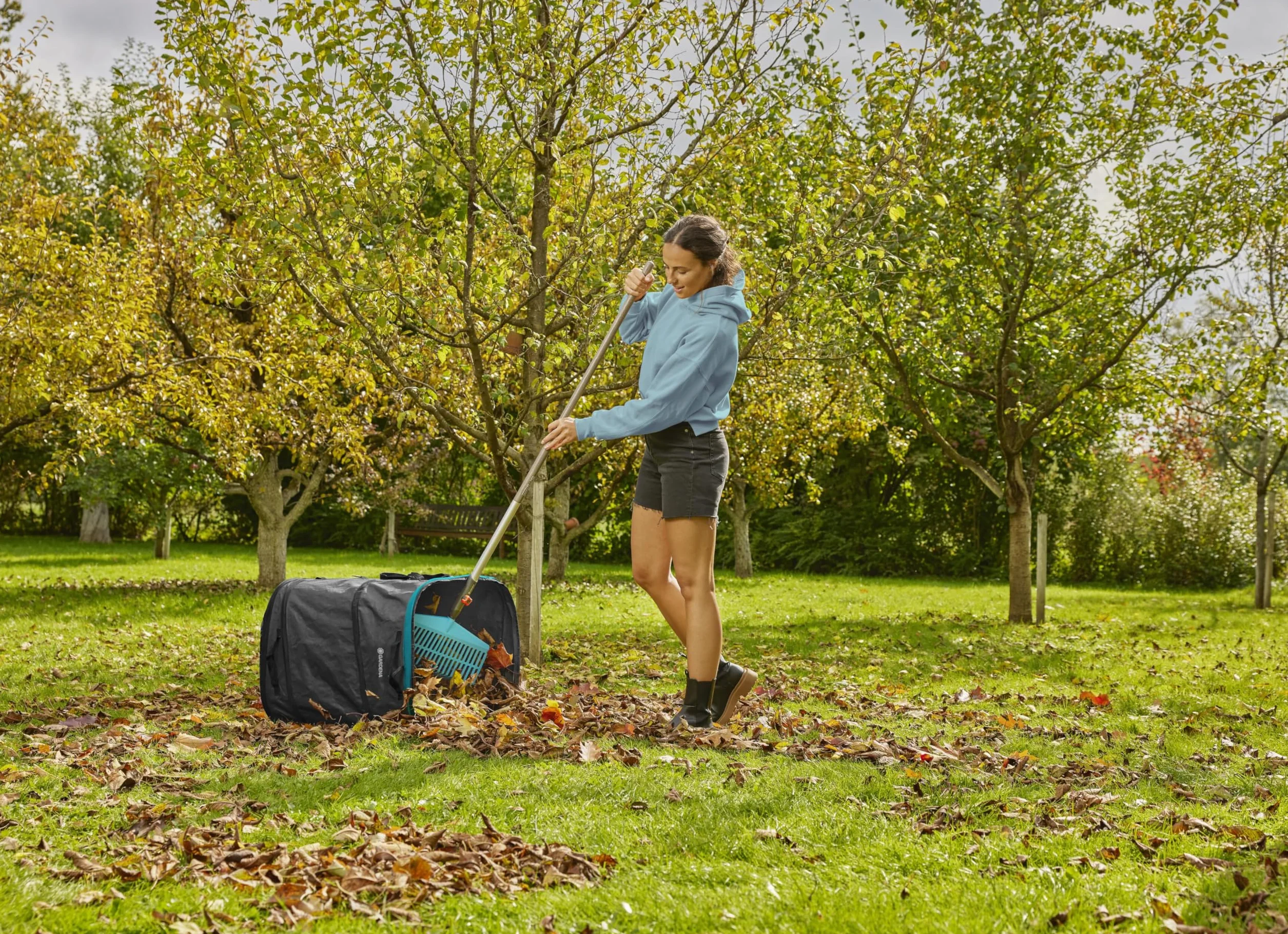 Gardena Sac à déchets de jardin PopUp taille M : sac à déchets rectangulaire, facile à utiliser et pliable, pour le jardin, capacité 130 l, pour le ramassage des déchets verts (11715-20)