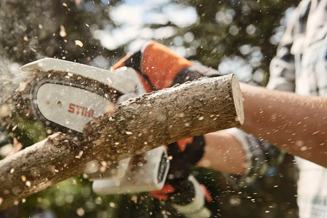 Stihl Coupe-bûches sans fil Alimenté par pile GTA 26 avec batterie AS 2 et chargeur AL 1