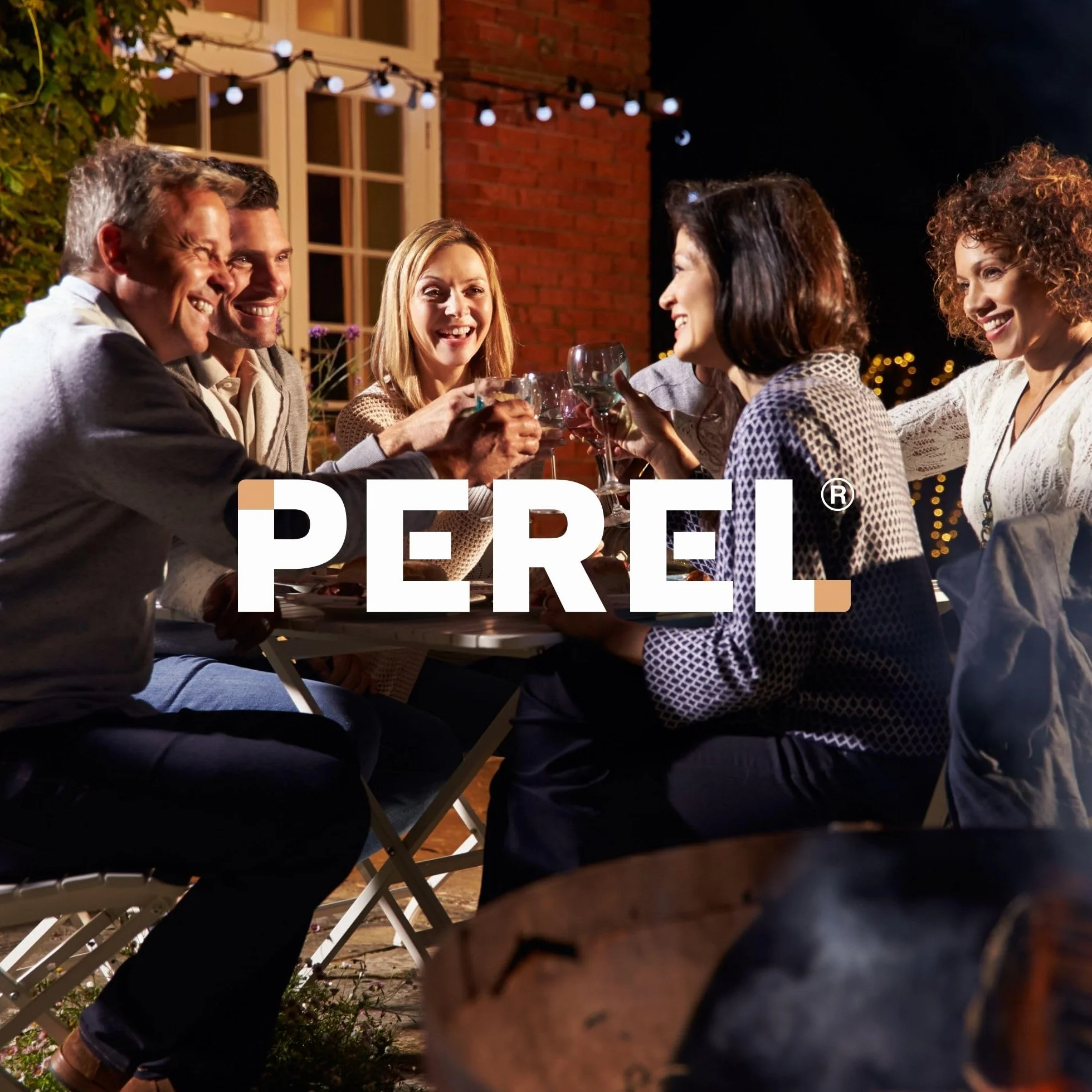 Perel Chauffage de terrasse 2000 W quartz montage mural résistant aux projections d'eau 3 niveaux de chauffe noir