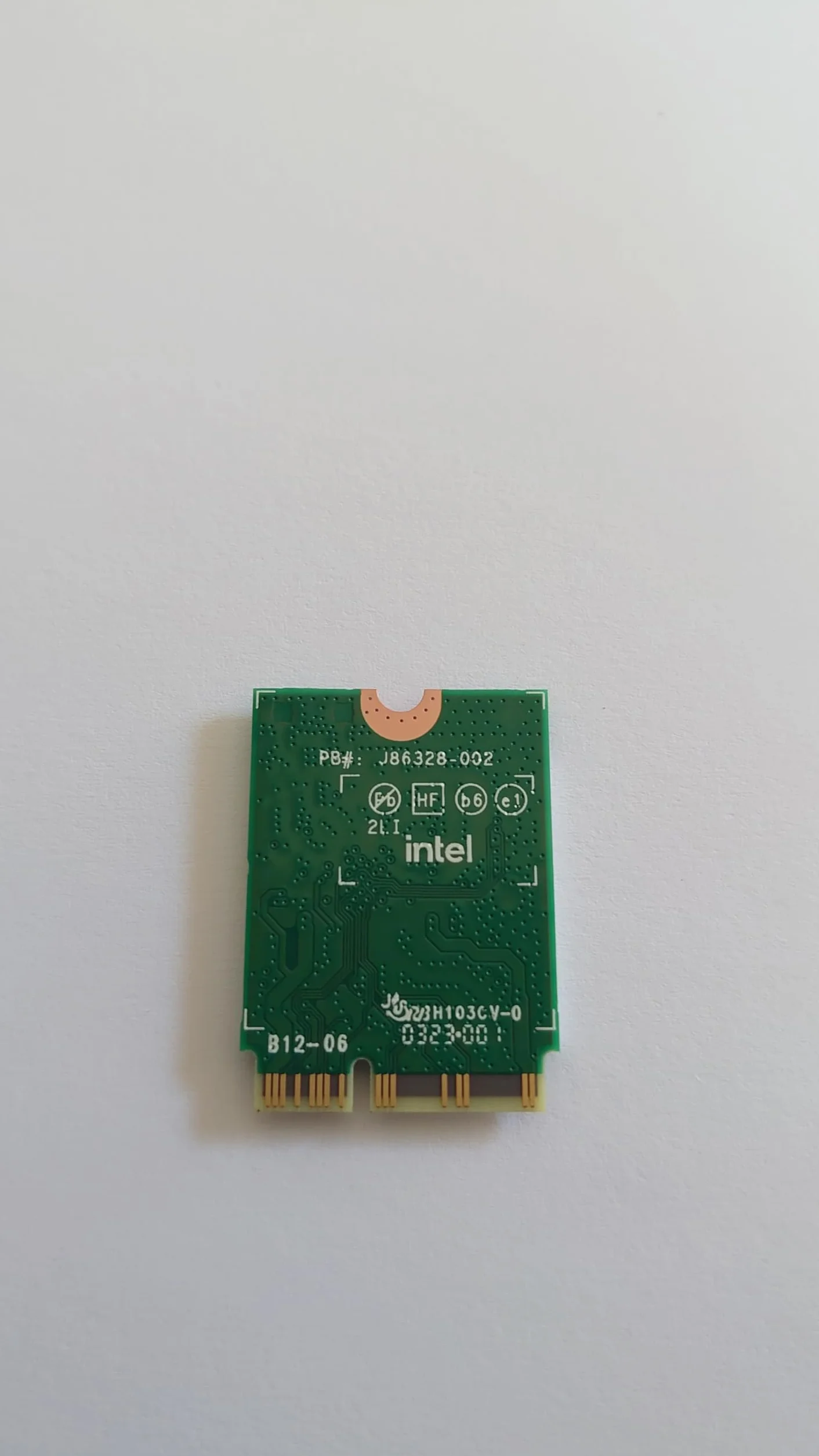 Intel Adaptateur Wi-Fi 7 M.2 1216 2x2 Tri-bande BT 5.4 pour ordinateur portable