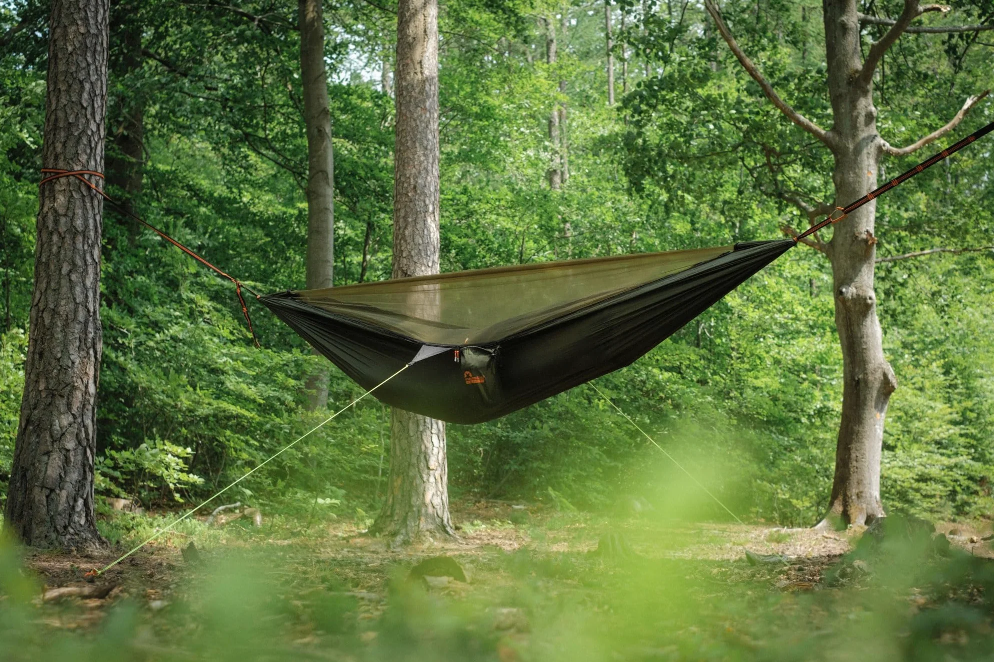Hedera Hamac avec moustiquaire léger portable pour les excursions en montagne dans la forêt Montage facile Camping Plage Hamac extérieur 330 x 150 cm 300 kg Vert