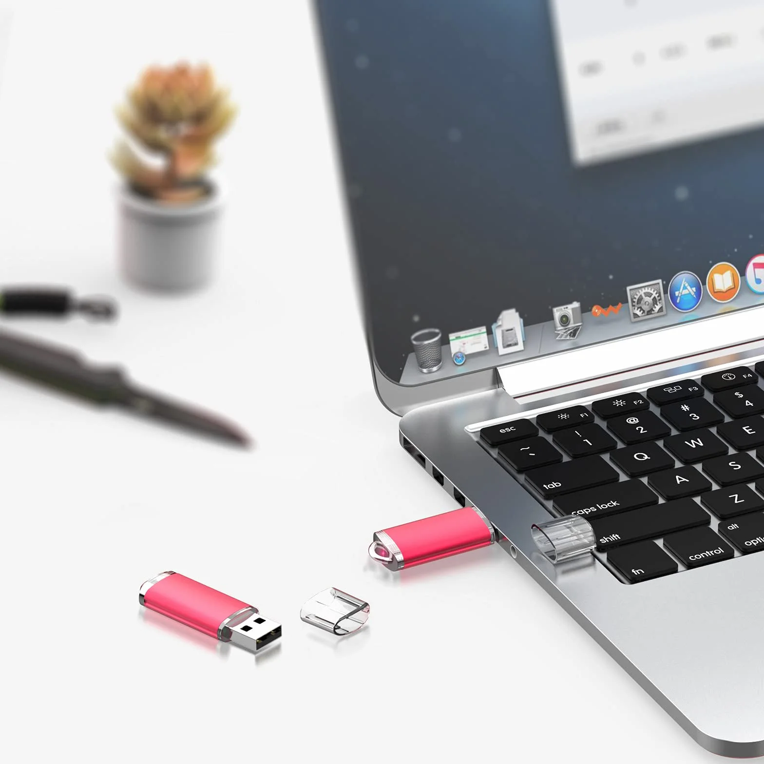 KOOTION Clé USB 2.0 32Go Imperméable à l'Eau Jump Drive