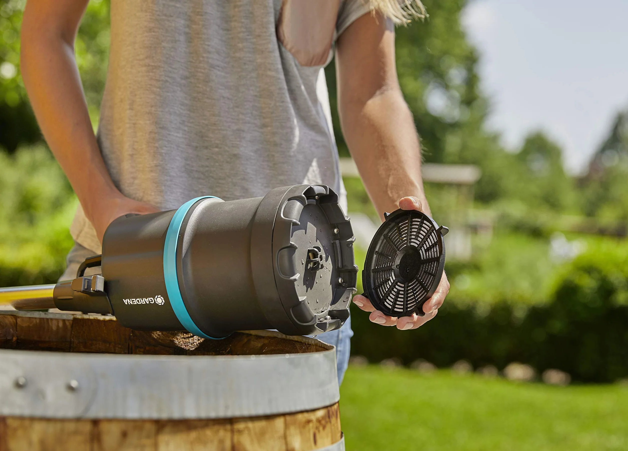Gardena Pompe immergée pour collecteur d’eau de pluie 4000/1 4 000 l/h vanne de régulation