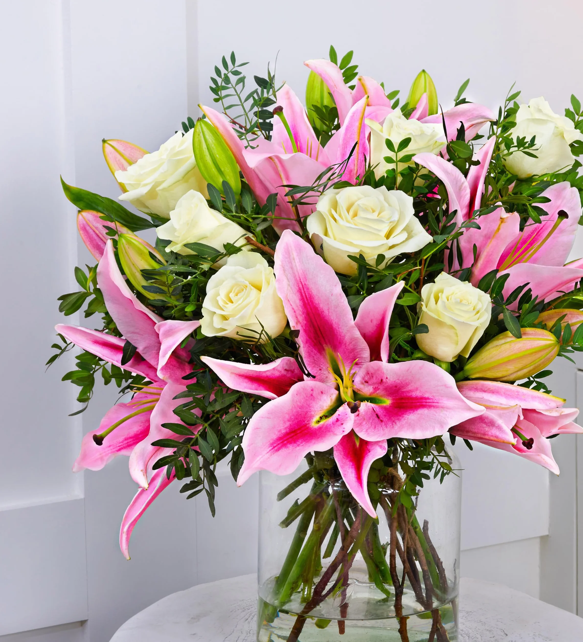Arrangement de fleurs fraîches livré à la main – Cadeau élégant avec livraison le jour suivant