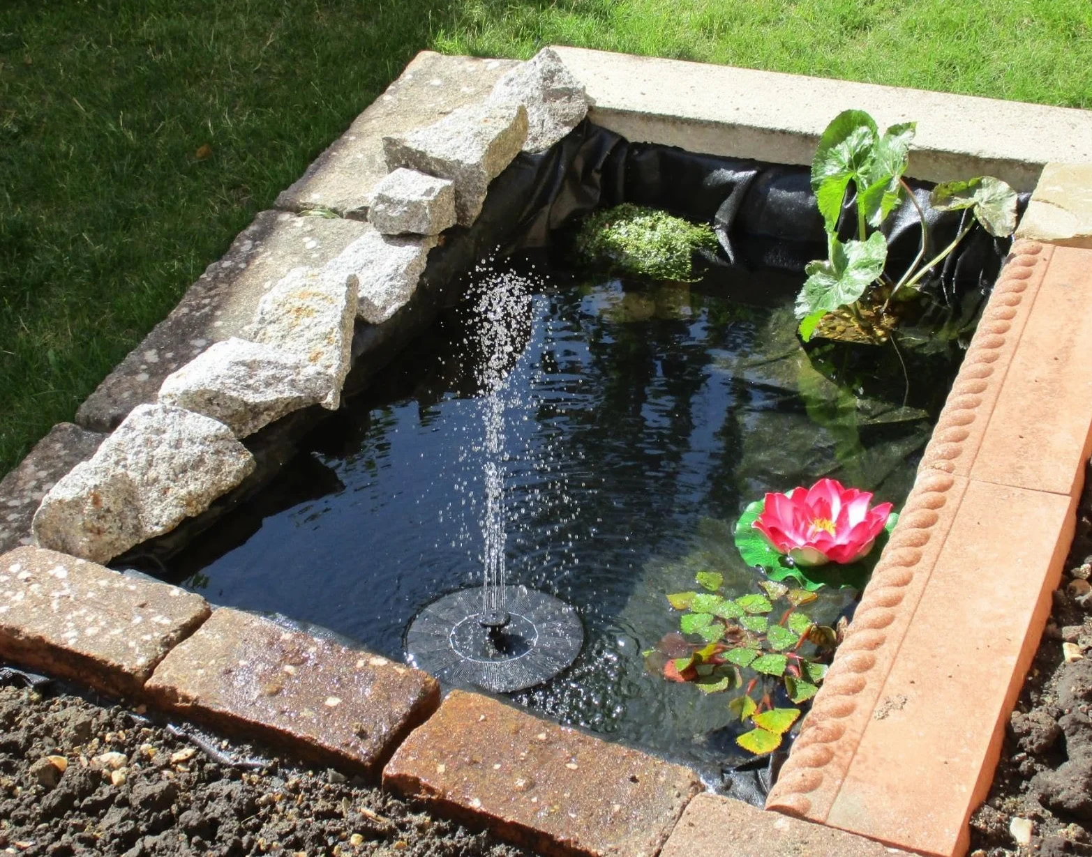 Bache pour Bassin de Jardin 3x2m Robuste Bâche pour Étang, Préformée Doublure de bassin pour Bassin Koi, résistante aux UV et aux intempéries Étang Liner 3x6m 15x5m 11x10m d'épaisseur 0.12mm ( Taille