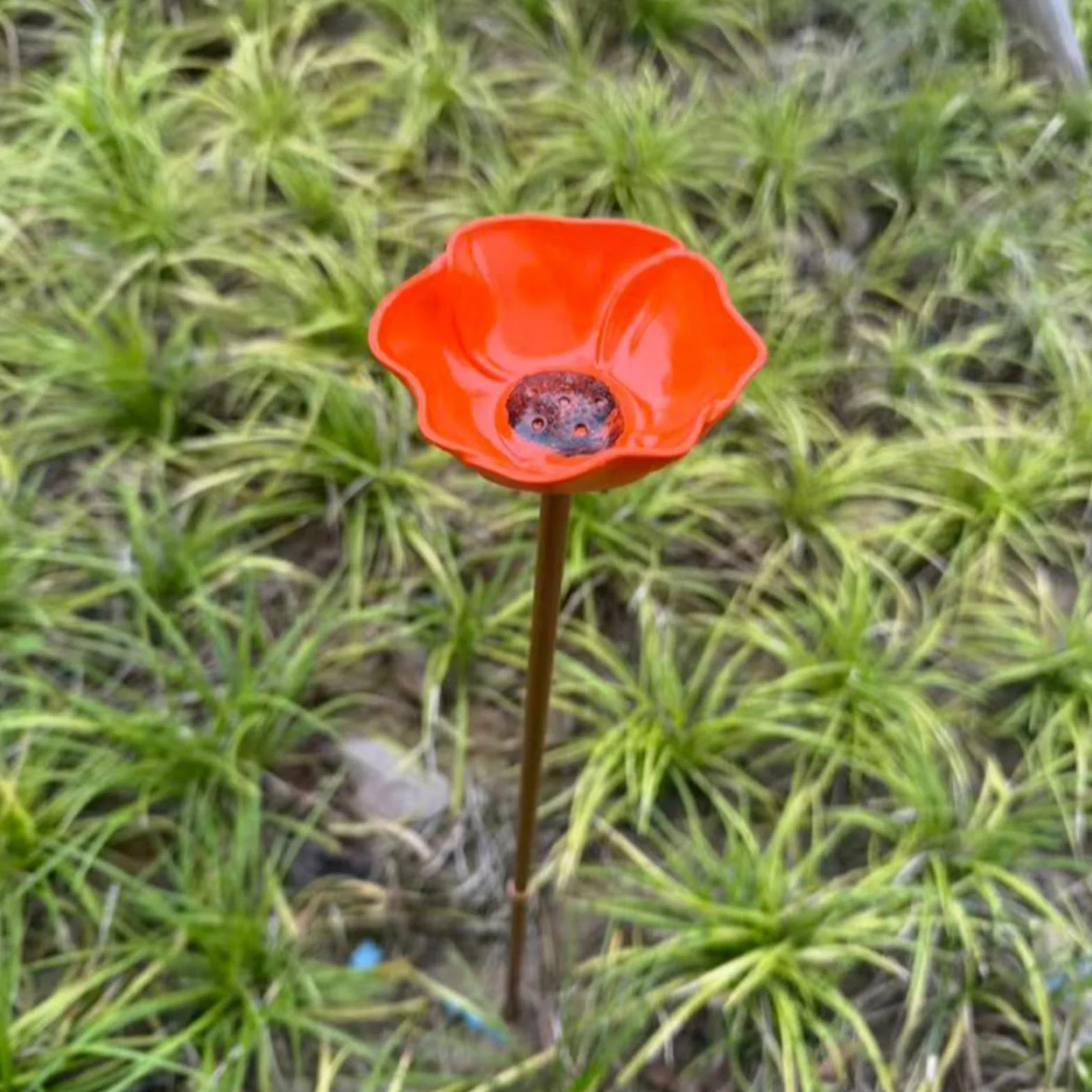 Station d'arrosage pour Oiseaux en métal Fer forgé Forme Fleur, Abreuvoir extérieur pour Papillons et Abeilles