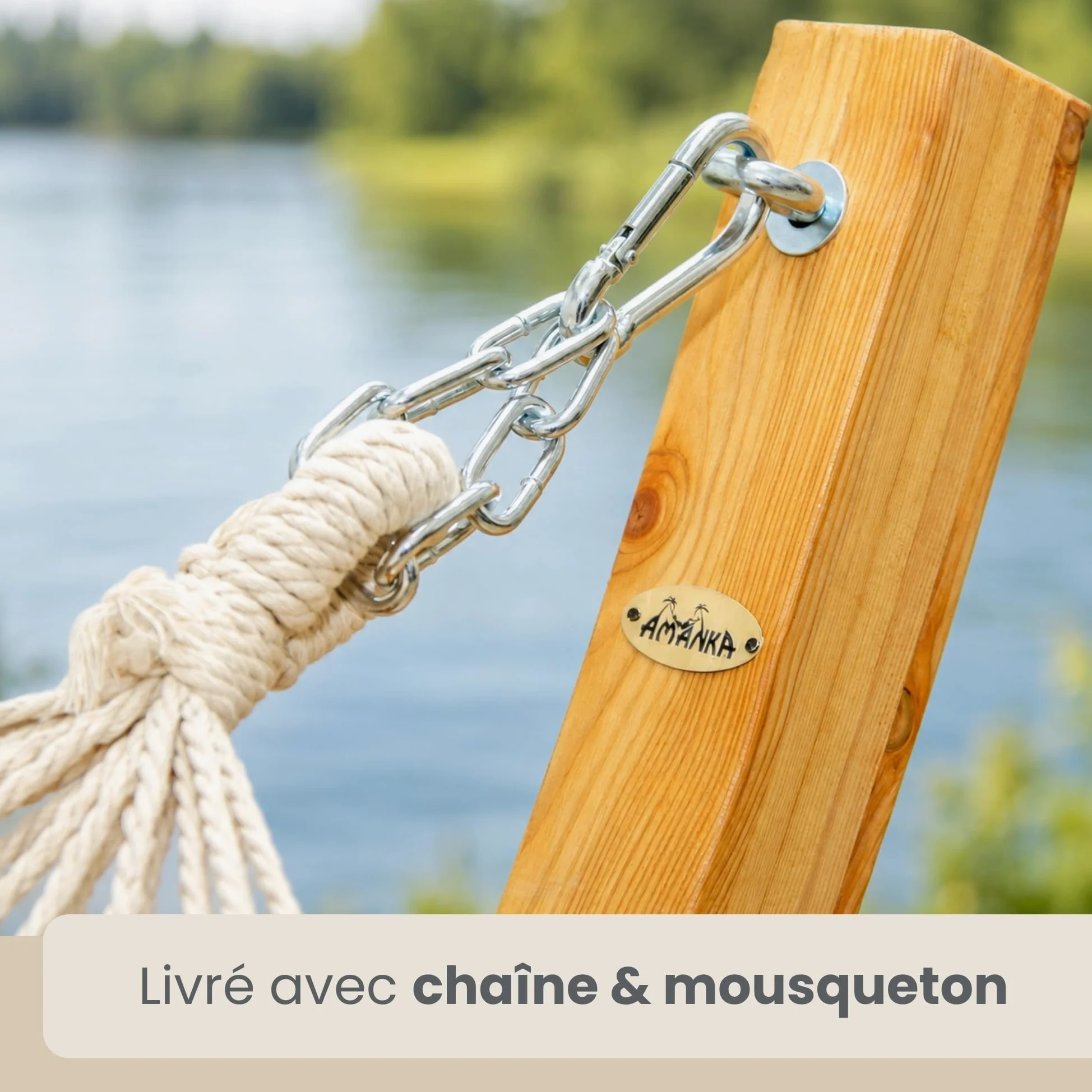 AMANKA Hamac XXL avec Support en Bois de Mélèze - Charge Maximale 150 Kg - pour 2 Personnes - Toile de Coton Suspendue - Structure Stable et Durable avec Mousquetons - Accessoire de Détente