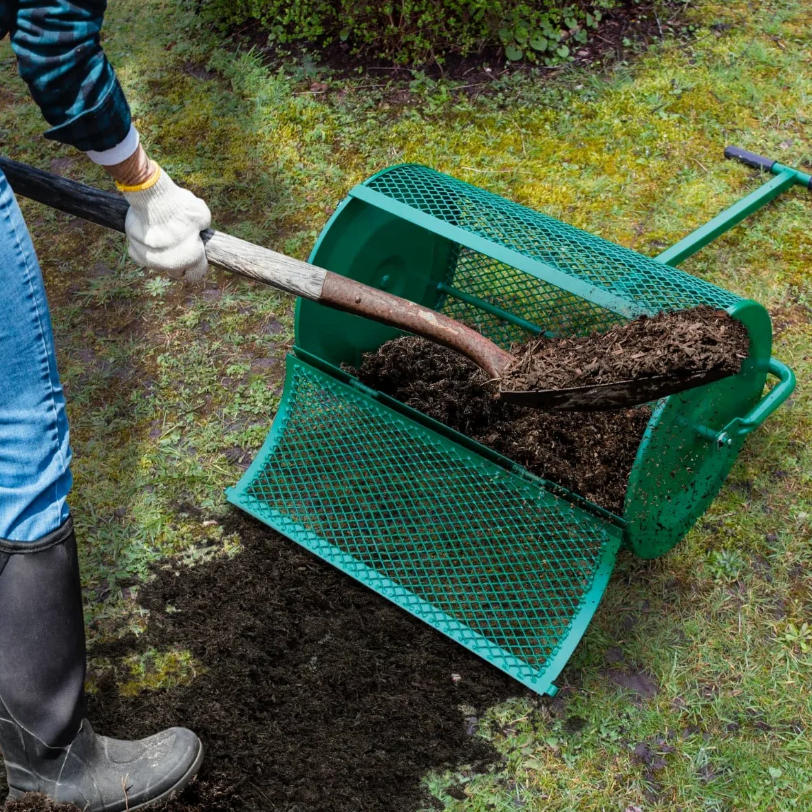 T-Mech Rouleau épandeur à Compost 80 L - Vert - Léger & Facile à Transporter - Manche Extensible 62-67cm [Paire de Gants Gratuite] Jardinage, Horticulture