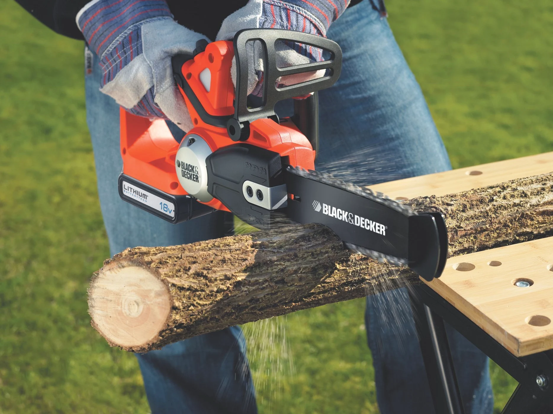 Black + Decker GKC1820LB Tronçonneuse électrique sans fil sans batterie/chargeur 18 V lithium