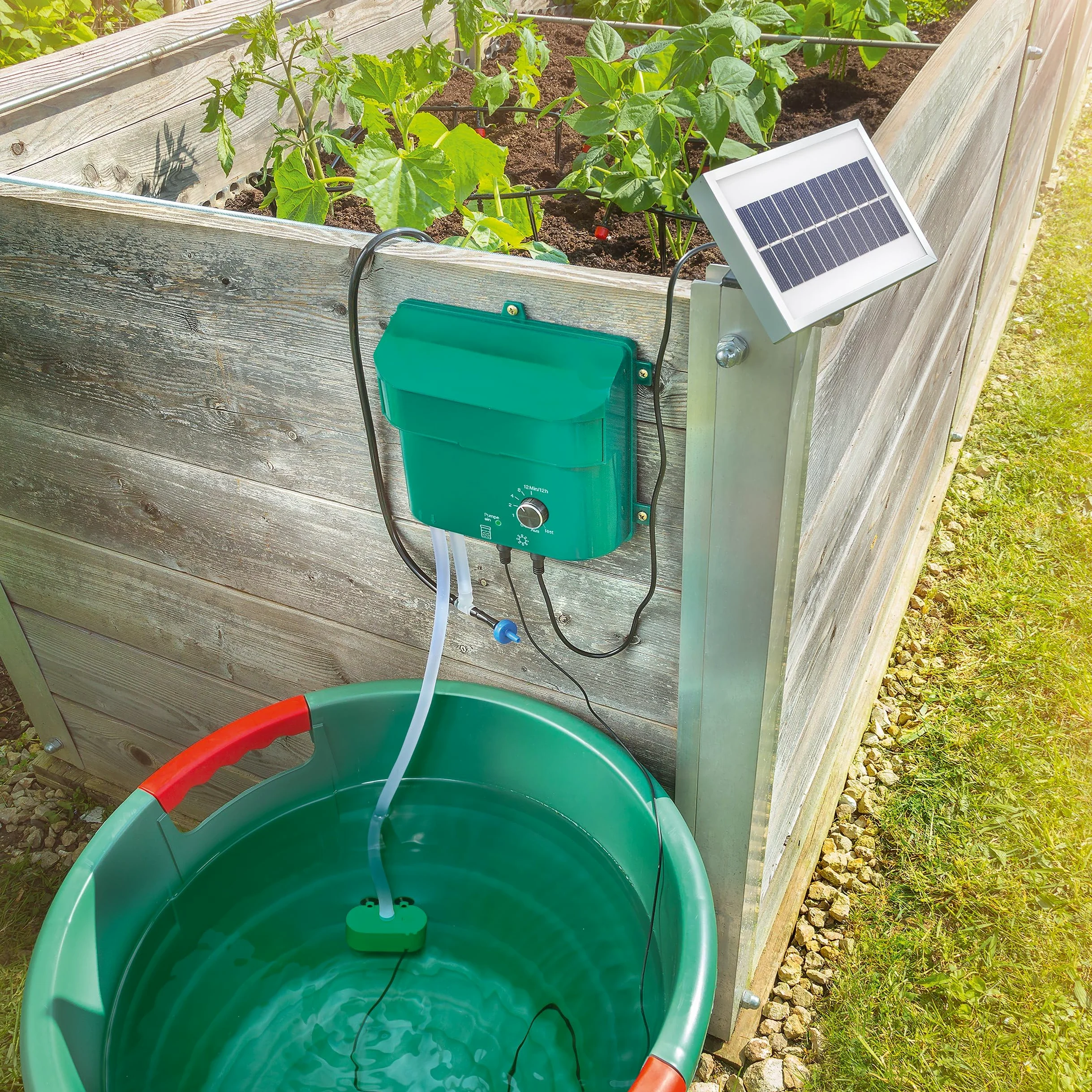 Esotec 101100 Kit complet d'arrosage/Système d'irrigation solaire complet avec 15 goutte-à-goutte