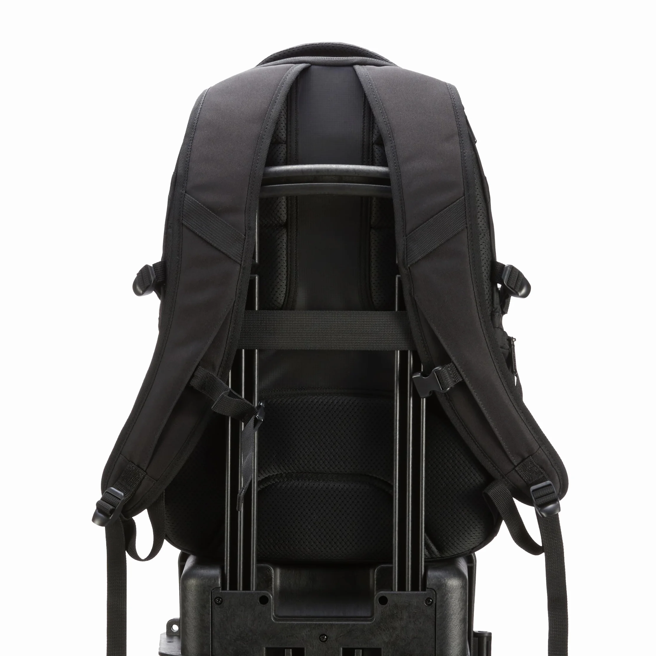 Amazon Basics Sac à dos de voyage pour ordinateur portable 17", Noir