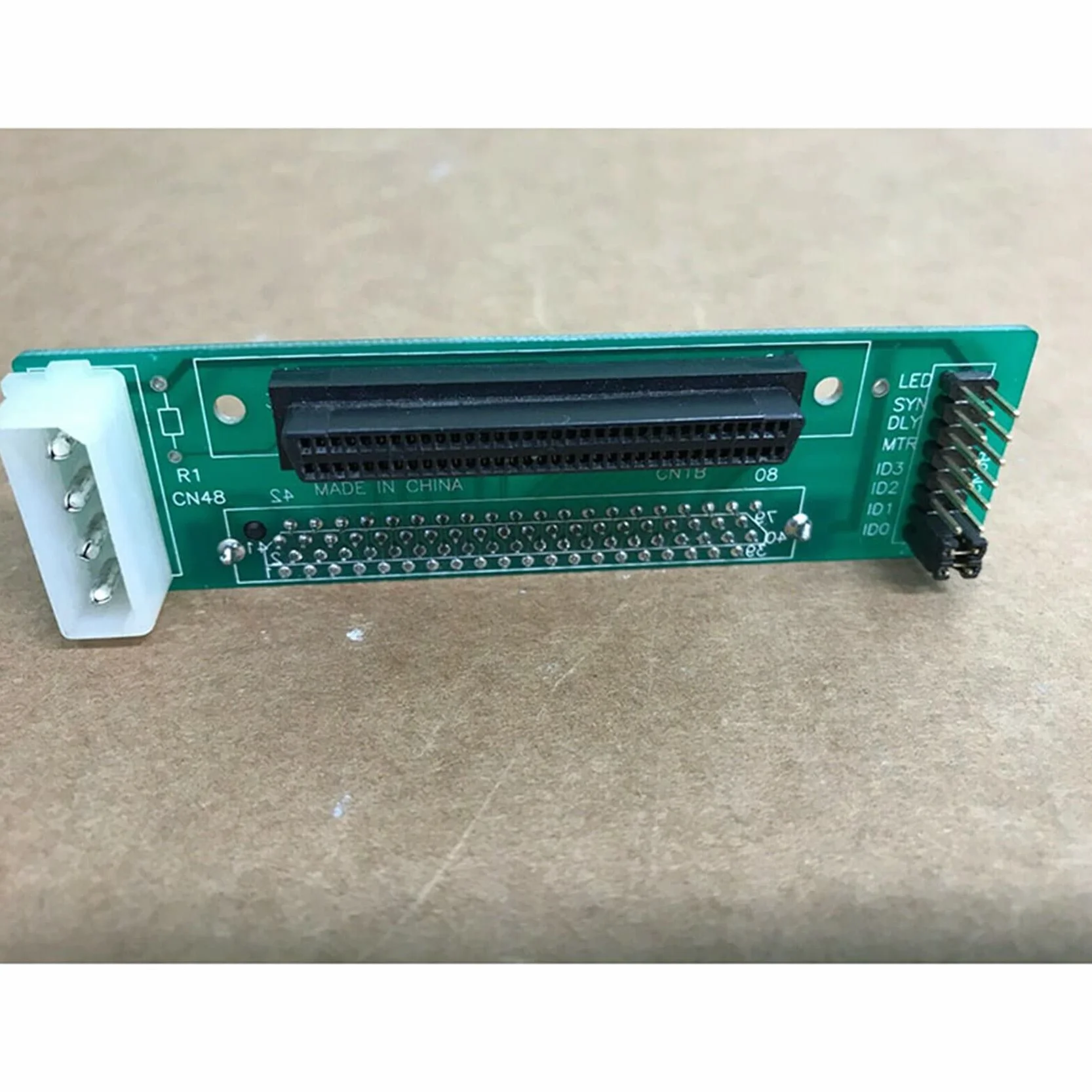 2 adaptateurs SCSI 80 broches vers 68 broches femelles Ultra SCSI II/III LVD-SE