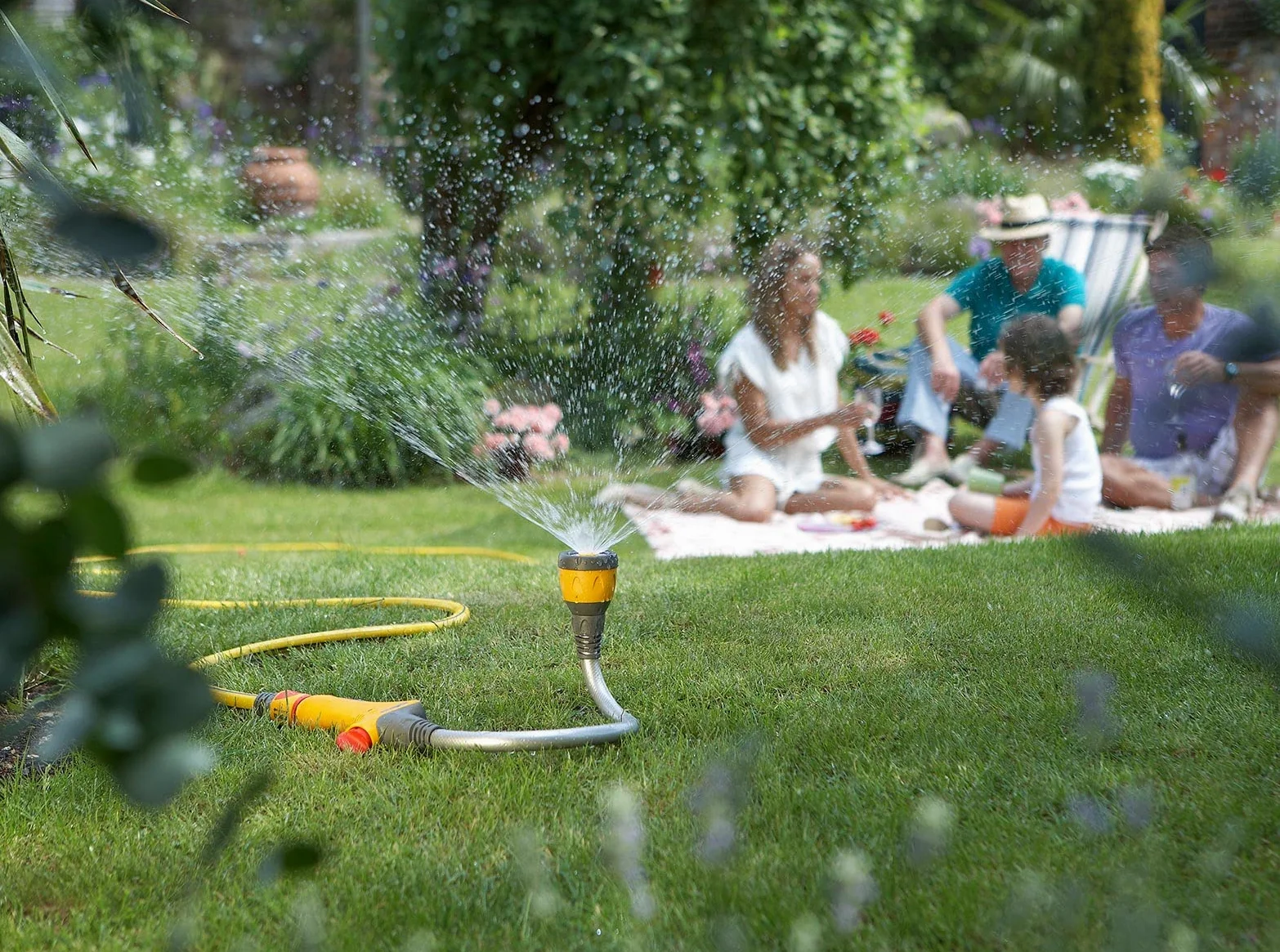 HOZELOCK - Pistolet d'Arrosage Flexi Spray : Pistolet-lance à Mémoire de Forme Multi-Tâches (lance, Pistolet, Arroseur), Ergonomique, Vérouillable et Contrôle du Débit, 4 Jets [2683 0000]