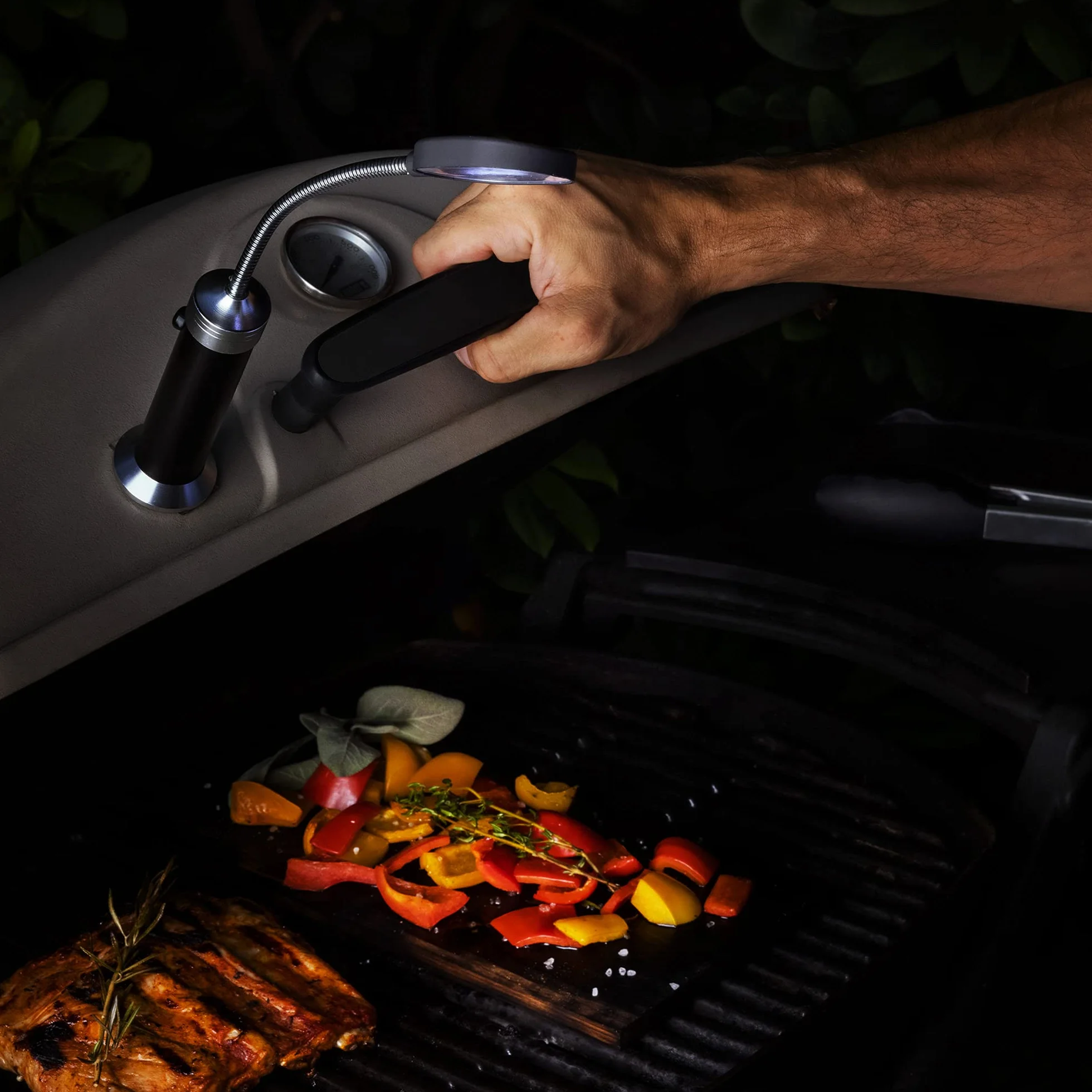 Navaris 2X Barbecue Lamp LED 10 COB 200 Lumens Flexible Light for Outdoor Cooking