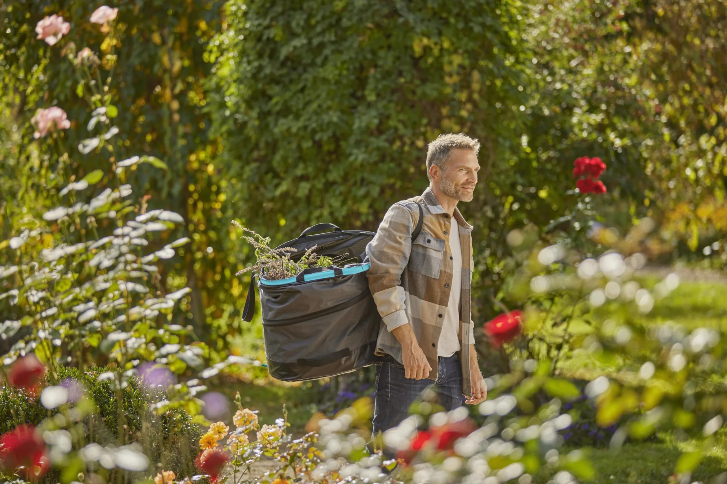 Gardena Sac à déchets de jardin PopUp taille M : sac à déchets rectangulaire, facile à utiliser et pliable, pour le jardin, capacité 130 l, pour le ramassage des déchets verts (11715-20)