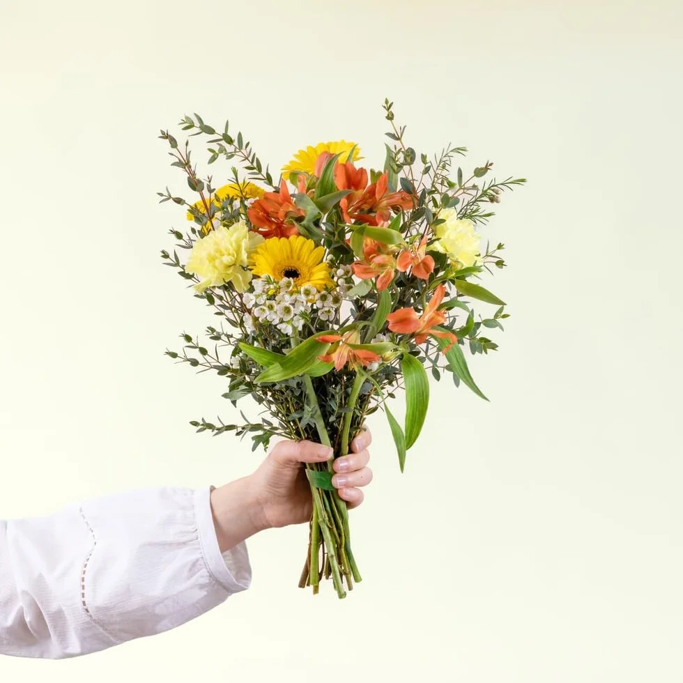 Fleurs et Délices Petit Soleil Grand Bouquet Jaune et Orange 14 Tiges