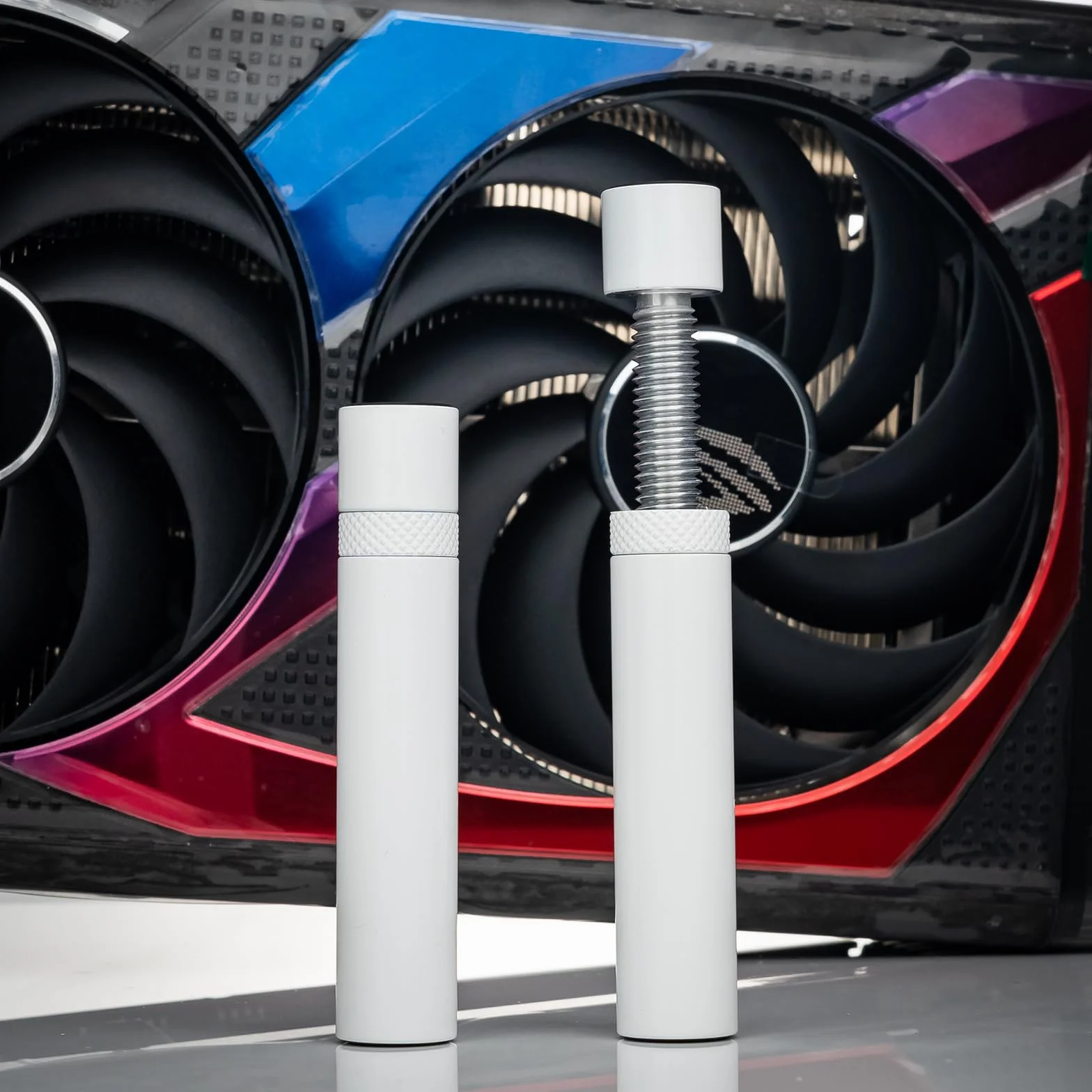 Support Carte Graphique GPU Aluminium Blanc L(74mm-120mm)