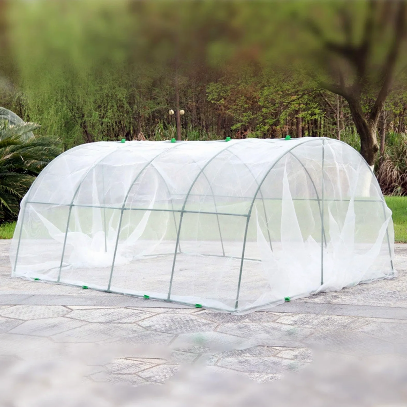 Serre à monter soi-même pour un jardin fonctionnel et élégant. Mini serre d'extérieur fabriquée en tube de fer, portable et dotée d'une housse imperméable.