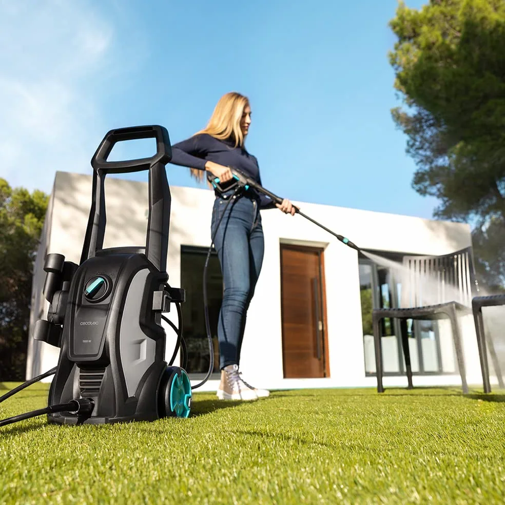 Cecotec Nettoyeur Haute Pression Hydroboost 1500 Easy Move. 1500 W, Débit Maximal de 468 l/h. 120 Bars de Pression maximale. Rayon d’Action de Plus de 11 m. Buse Turbo et buse Ajustable.