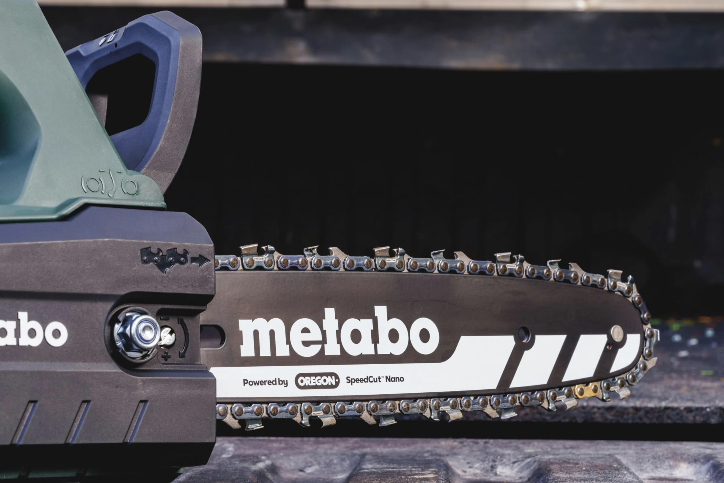 metabo Tronçonneuse sans fil MS 18 LTX BL 25-18 V, CAS, 25 cm, Oregon SpeedCut Nano - Brushless, interrupteur de sécurité, arrêt rapide de chaîne, tronçonneuse légère et compacte pour l'entretien des