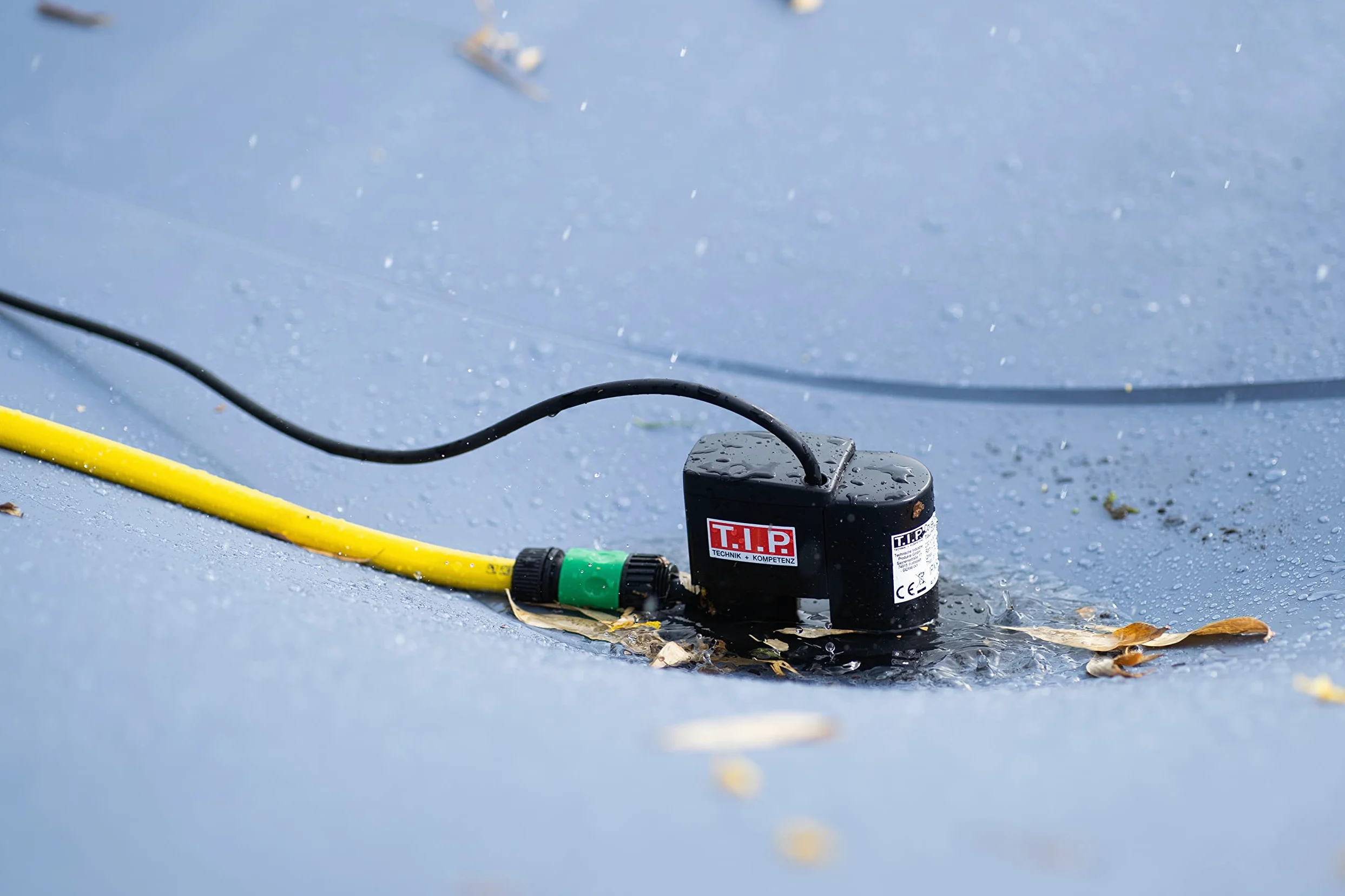 T.I.P. CoverOne 1500 AUT Pompe à Bâche de Piscine Automatique, 1300 l/h | Pompe vide-bâche avec interrupteur à flotteur et protection marche à sec, idéale pour l'aspiration à plat des bassins