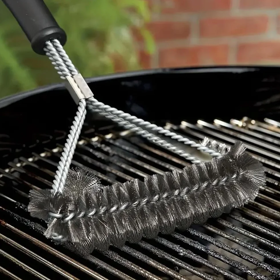 Brosse de Nettoyage pour Barbecue en Acier Inoxydable 45.5cm avec Grattoir Intégré Nettoyage 360°