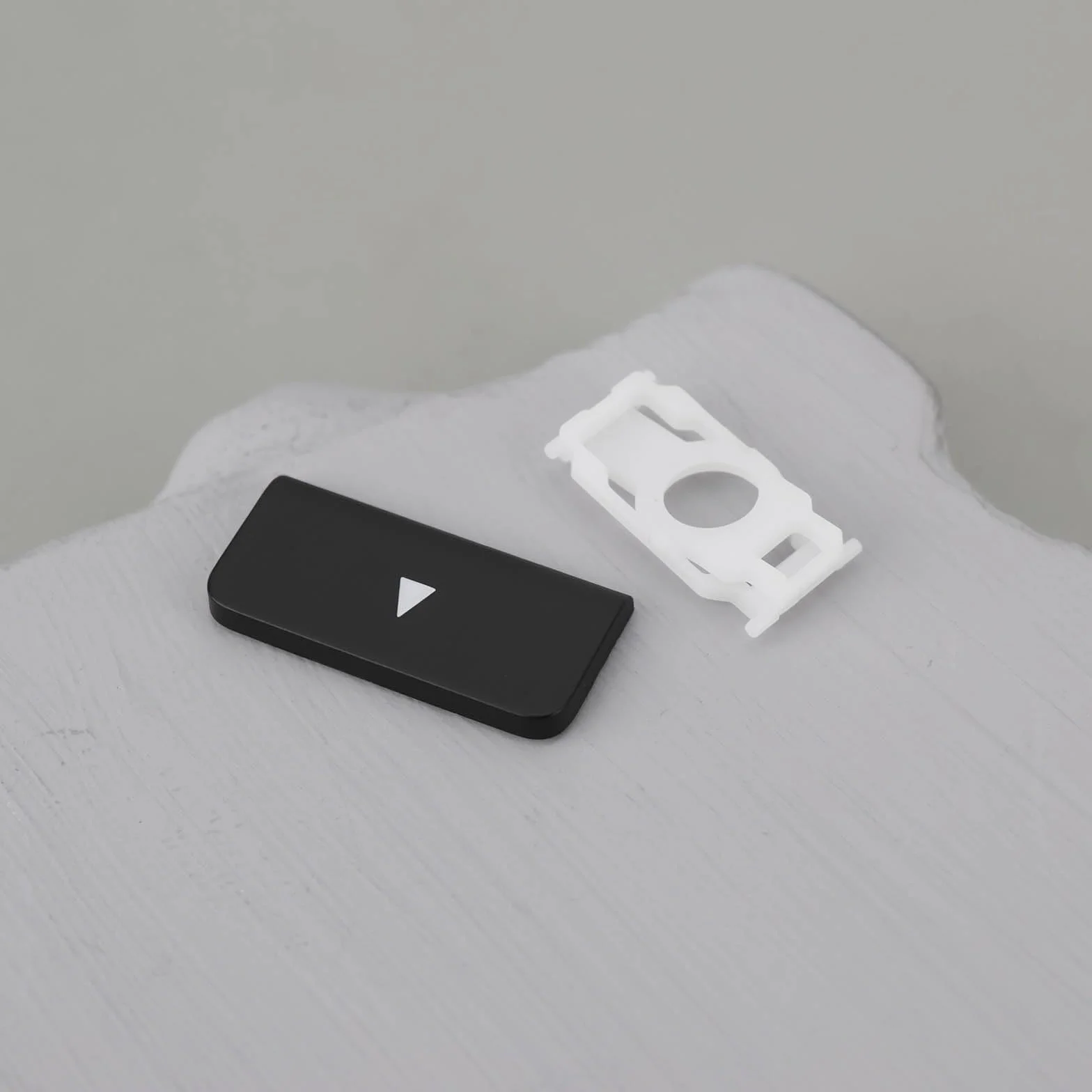 Touche Flèche Haut/Bas avec Charnière Ciseaux Compatible MacBook Air 13/15 Pouces M1 M2 M3 M4 2020-2025