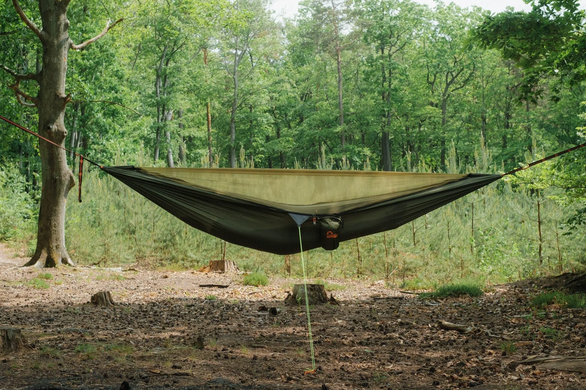 Hedera Hamac avec moustiquaire léger portable pour les excursions en montagne dans la forêt Montage facile Camping Plage Hamac extérieur 330 x 150 cm 300 kg Vert