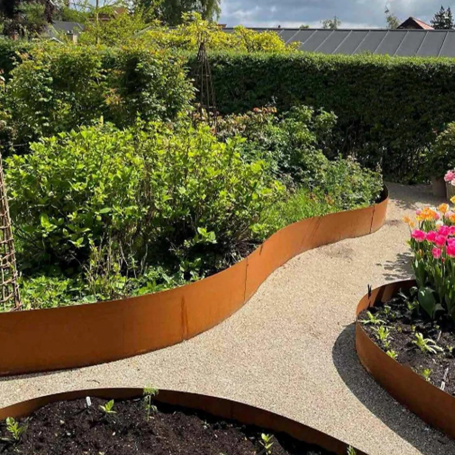 Bordure de pelouse en métal 10 m - Bordure de parterre avec aspect rouille - 15 cm de haut - Pour délimiter les parterres de fleurs, les chemins de jardin, les arbres, les jardins de gravier