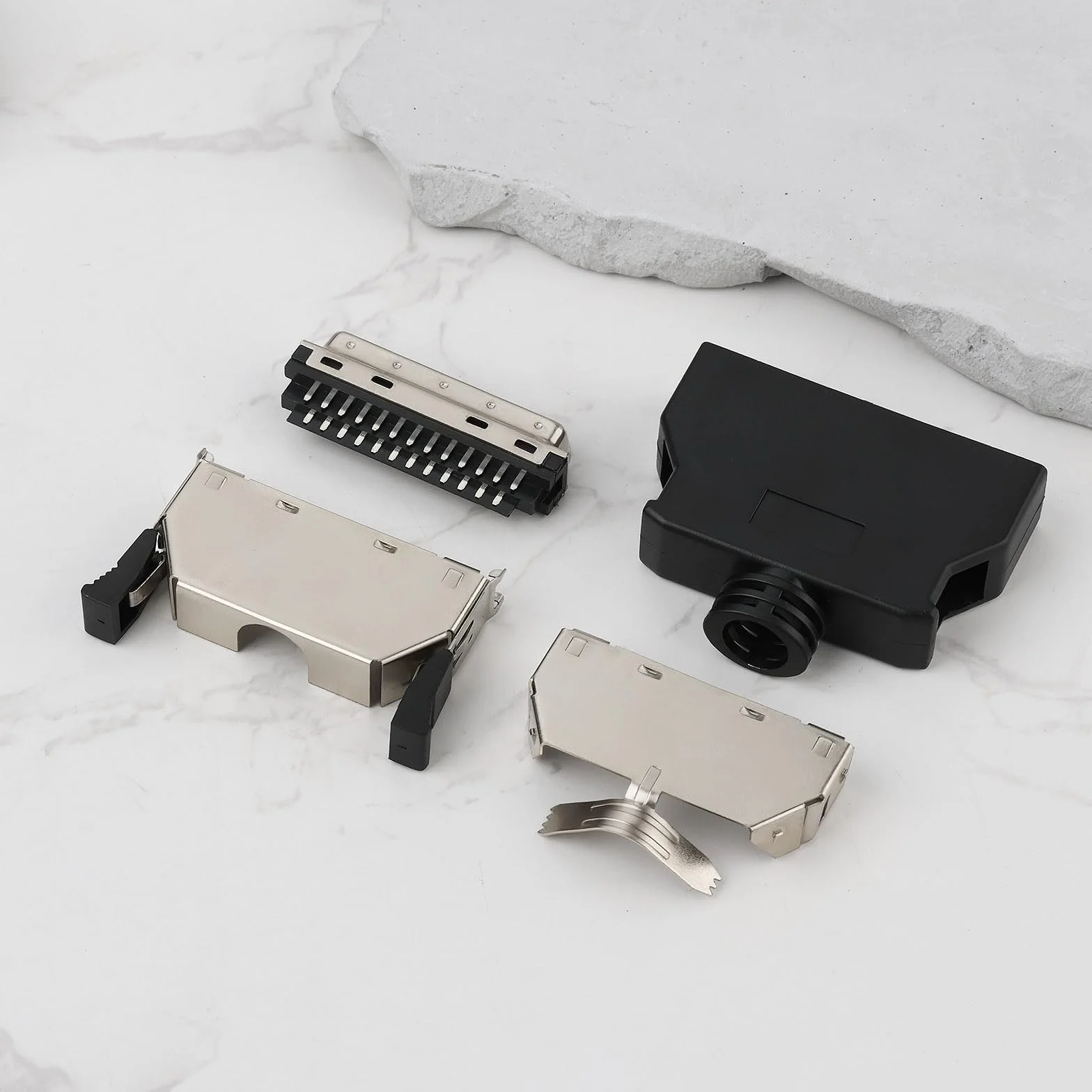 Kit de Connecteurs Mâles à Souder SCSI 50 Broches Blindé 2 Pièces
