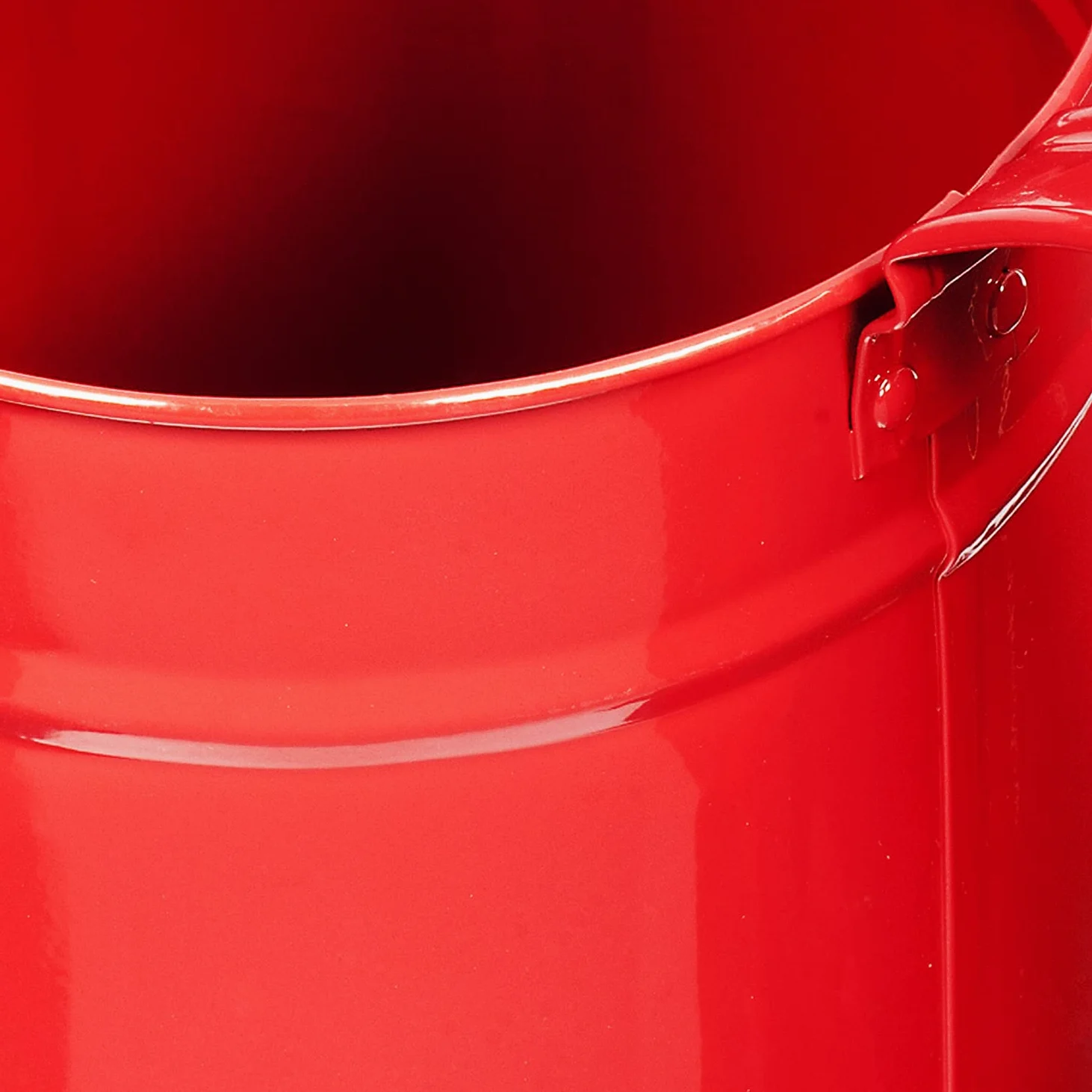 Tierra Garden Arrosoir d'extérieur en métal, acier galvanisé de 1,2 gallon avec tête d'arrosage - Rouge