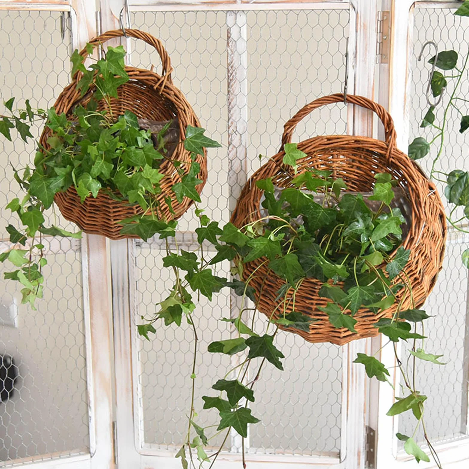Pots de Fleurs à Suspendre En Rotin, Panier Porte-Fleurs Suspendu Tissé à La Main pour Plantes Intérieure ou Extérieure