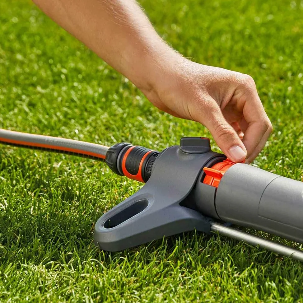 Gardena 18710-34 - Set aspersor Oscilante Aquazoom S Adaptable a jardines de 9 a 150M2