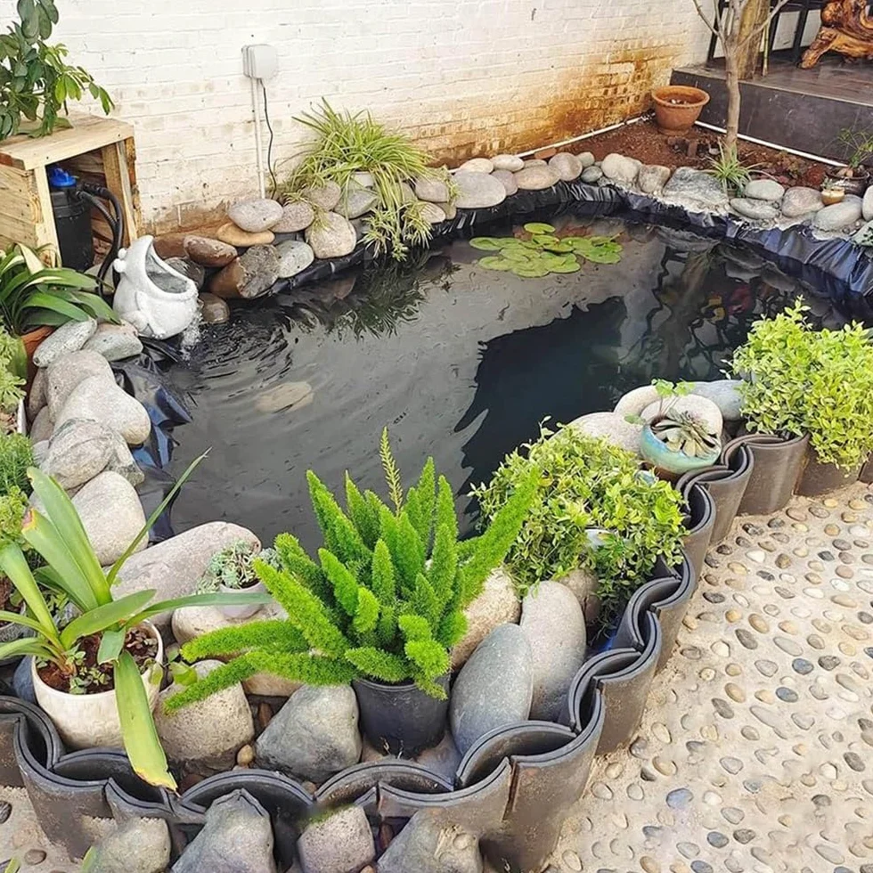 Bâche de bassin robuste 7 x 10 m - Flexible et imperméable - Noire - Pour piscines de jardin - Doublure imperméable et durable