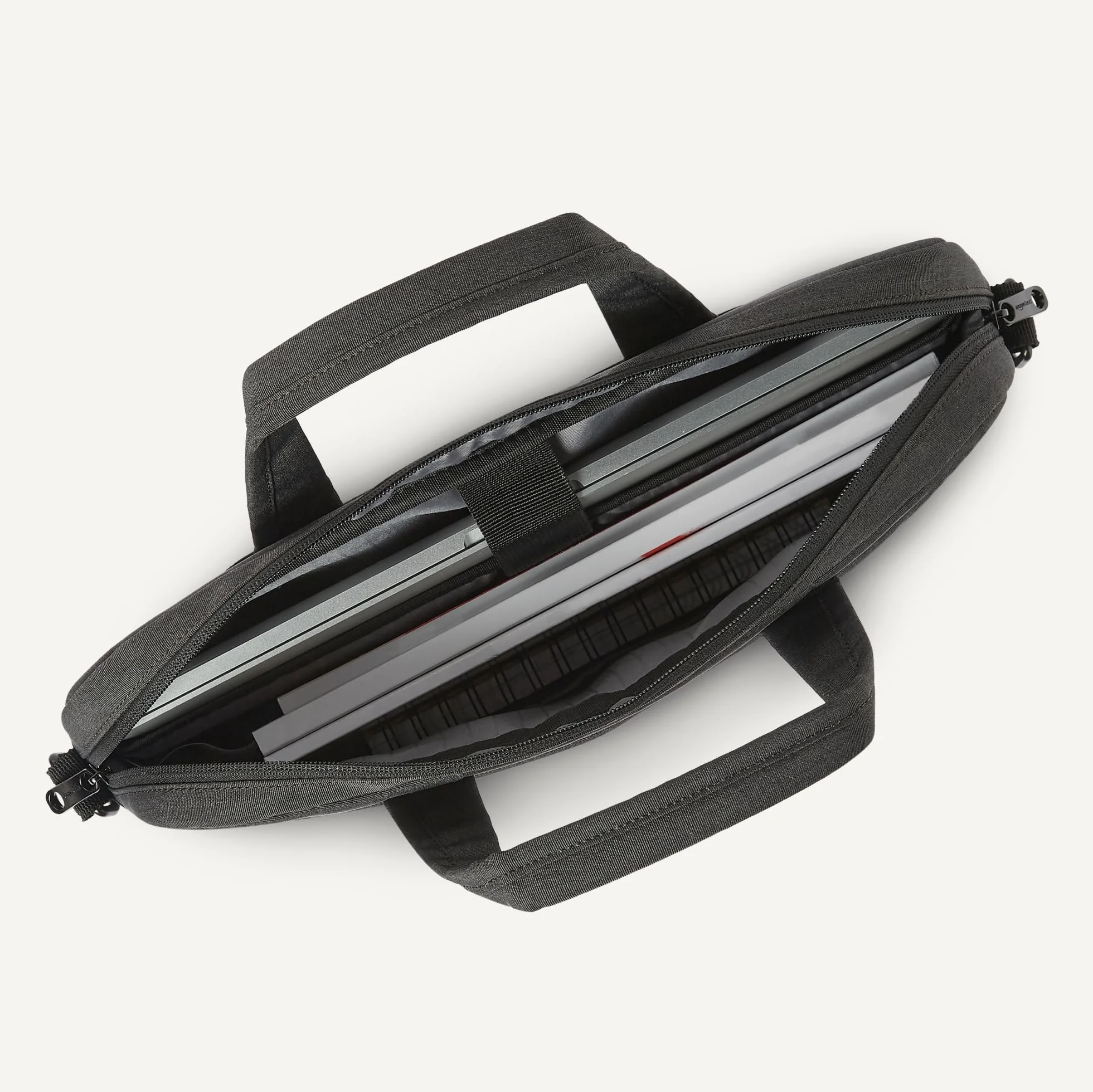 Amazon Basics Sacoche ordinateur portable 15.6 po (39,6 cm) noire