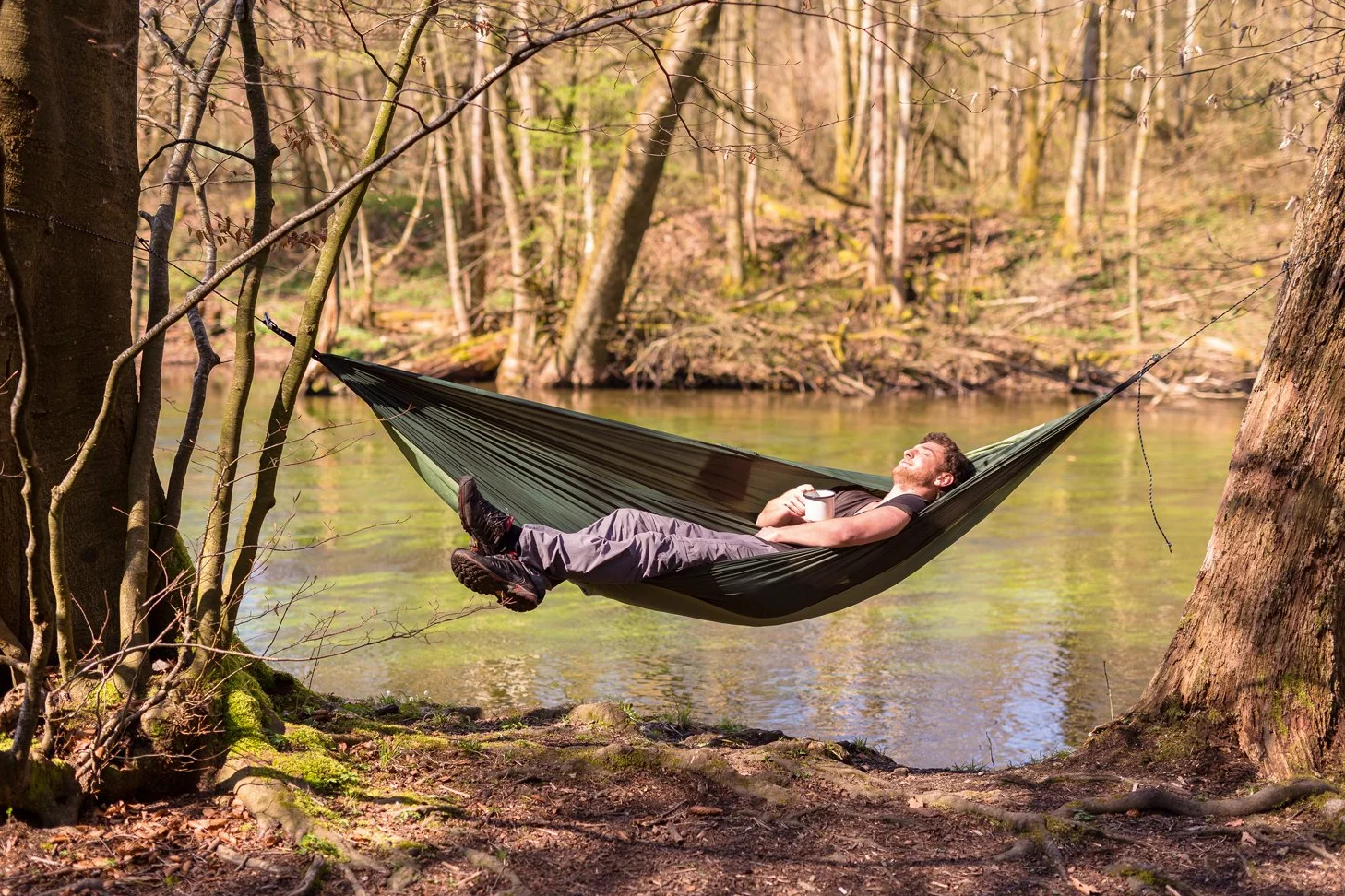 Amazonas Ultra léger Silk Traveller Thermo Hamac 520 g 275 x 140 cm Dimensions plié 20 x 6,5 cm jusqu'à 200 kg Vert