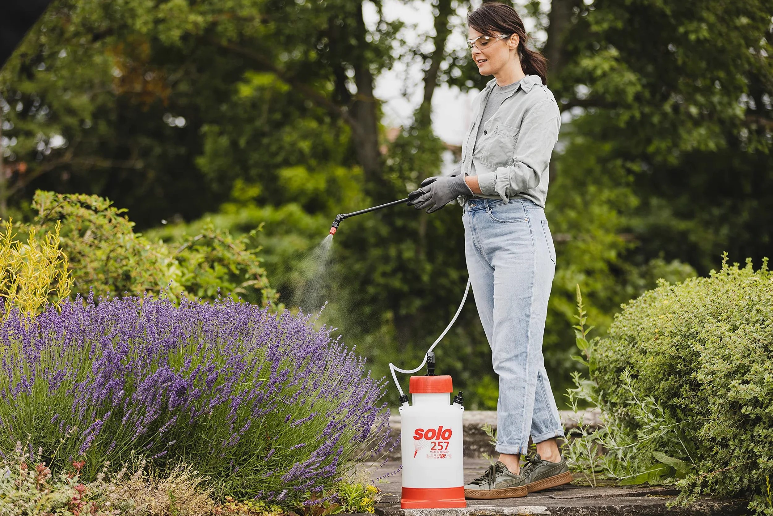 Solo 257 Pulvérisateur à Pression 7 l – Pulvérisateur Professionnel pour Jardin, Industrie et forêt, Blanc