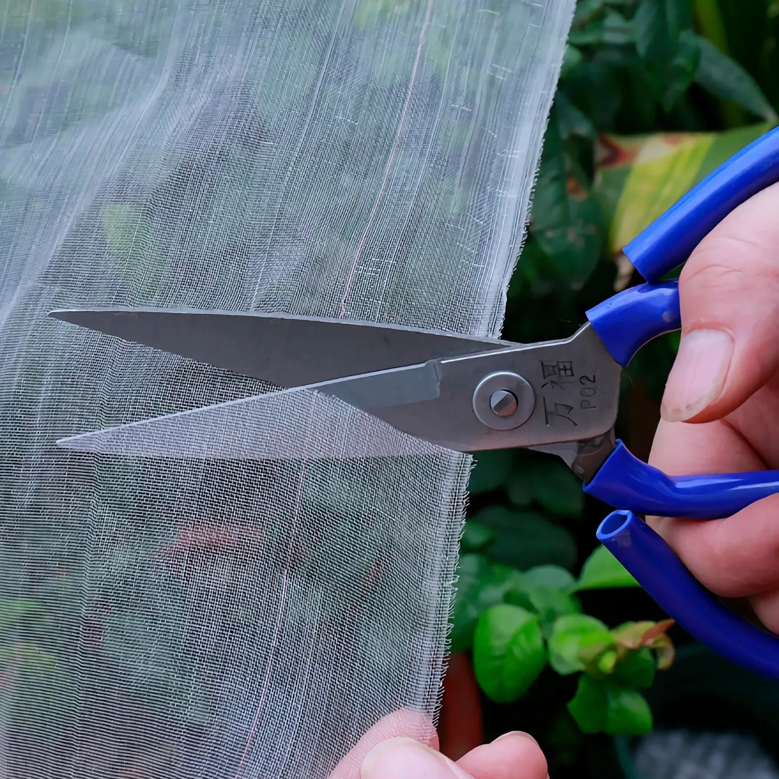 Filet Anti Insecte,4x14m Filets pour Jardin,Filet de Protection Contre Potager,Maille Fine Anti Oiseaux en Maille pour la Protection des Graines,Plantes,Fleurs,Légumes et Fruits