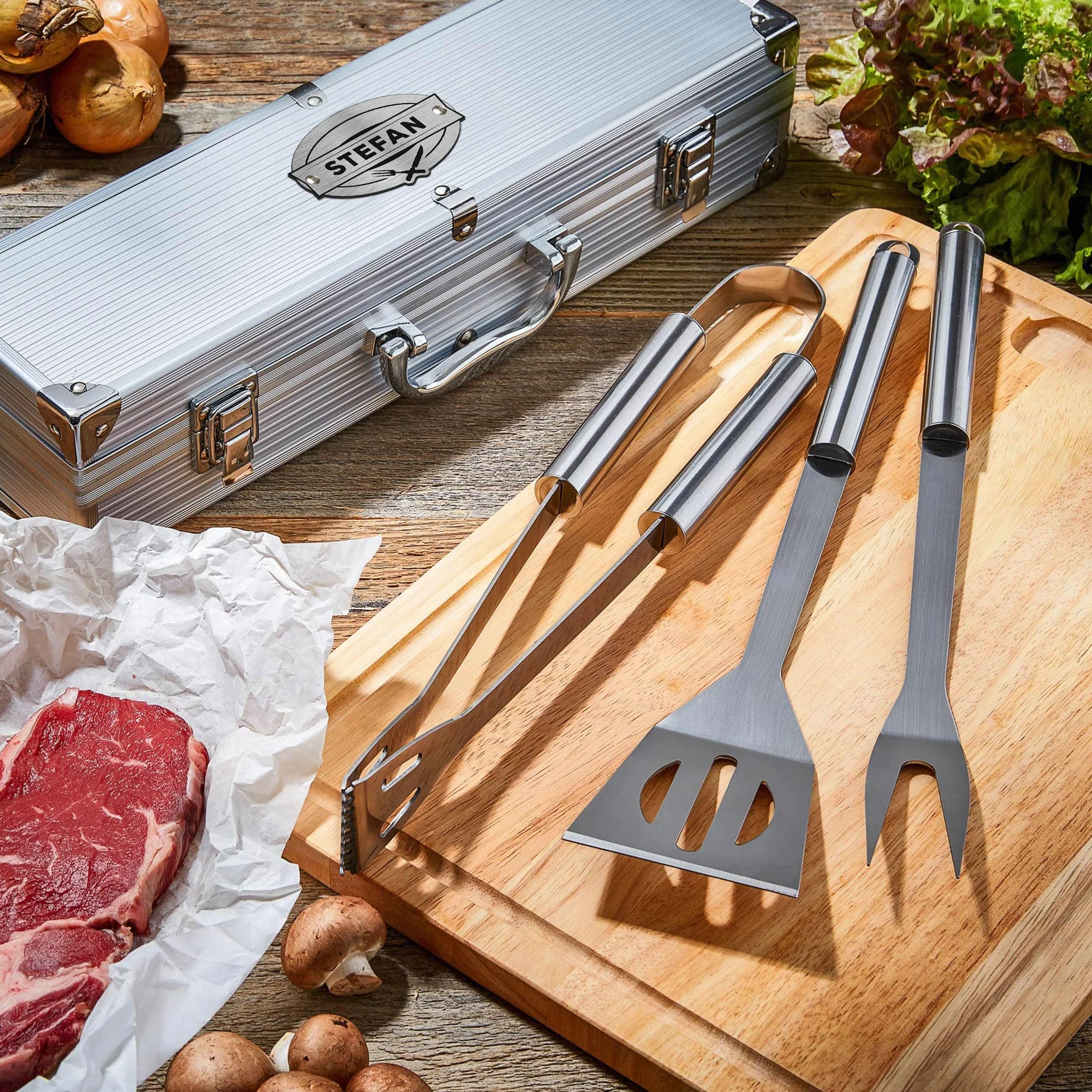 Casa Vivente Coffret d'Ustensiles pour Grillades, Fourchette, Pince, Spatule, Gravure Personnalisée, 37x10x8,5 cm