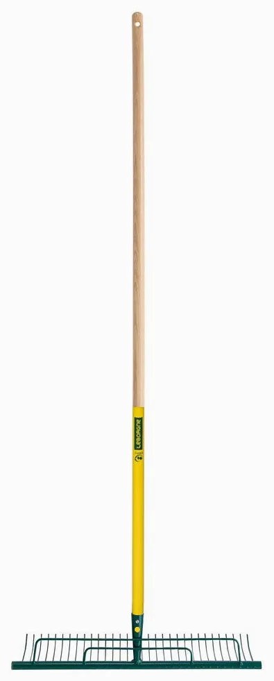 Leborgne, Râteau à gazon 32 dents extérieures renforcées, Manche bois percé certifié PEFC 100% 150cm, 2 renforts rigidifient la structure et empêchent le contenu de refouler du râteau