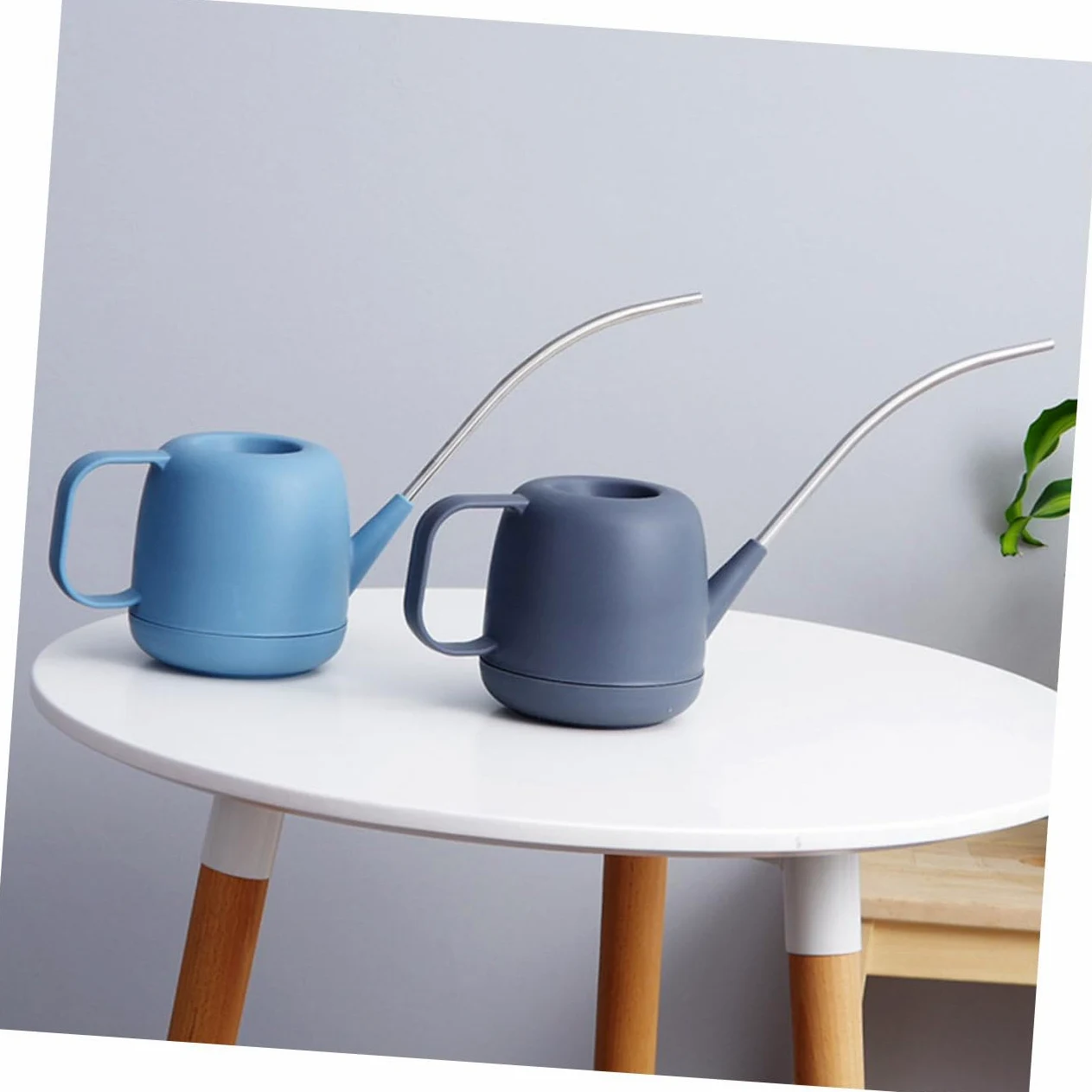 2 Pièces Arrosoir Long Bec Plastique pour Jardinage Outil de Pulvérisation pour Fleurs et Plantes Couleur Aléatoire pour Maison et Bureau Couleur