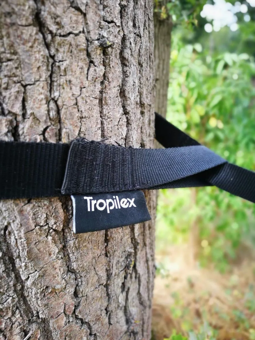 Tropilex Hamac de Camping Randonnée Voyage 1 Personne | Tente Moustiquaire avec Bache & Cordes Capacité 120 kg | Toile Parachute Noire Léger & Imperméable
