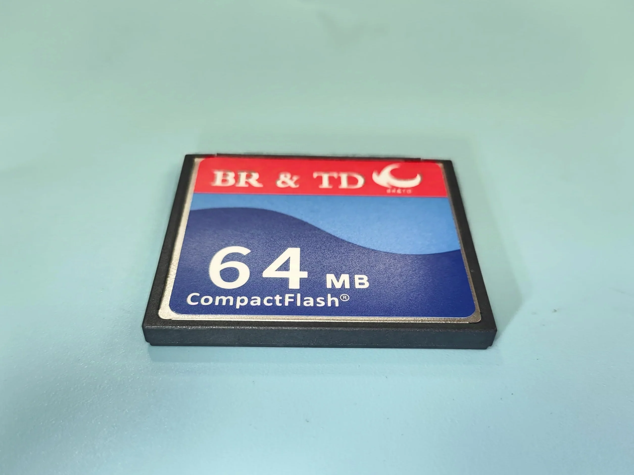 Carte mémoire flash compacte CF 64MB