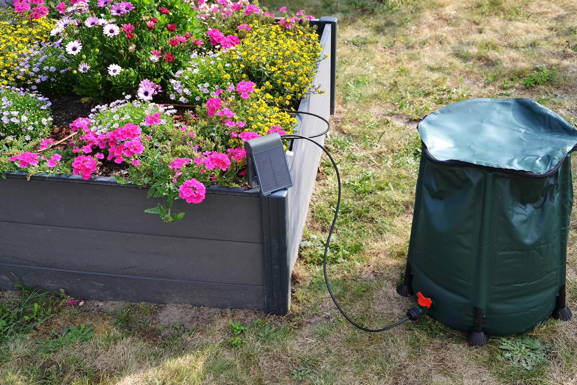 Jardibric - Kit Arrosage Goutte à Goutte Solaire Autonome - Pompe Programmable + Réserve Eau 50 L