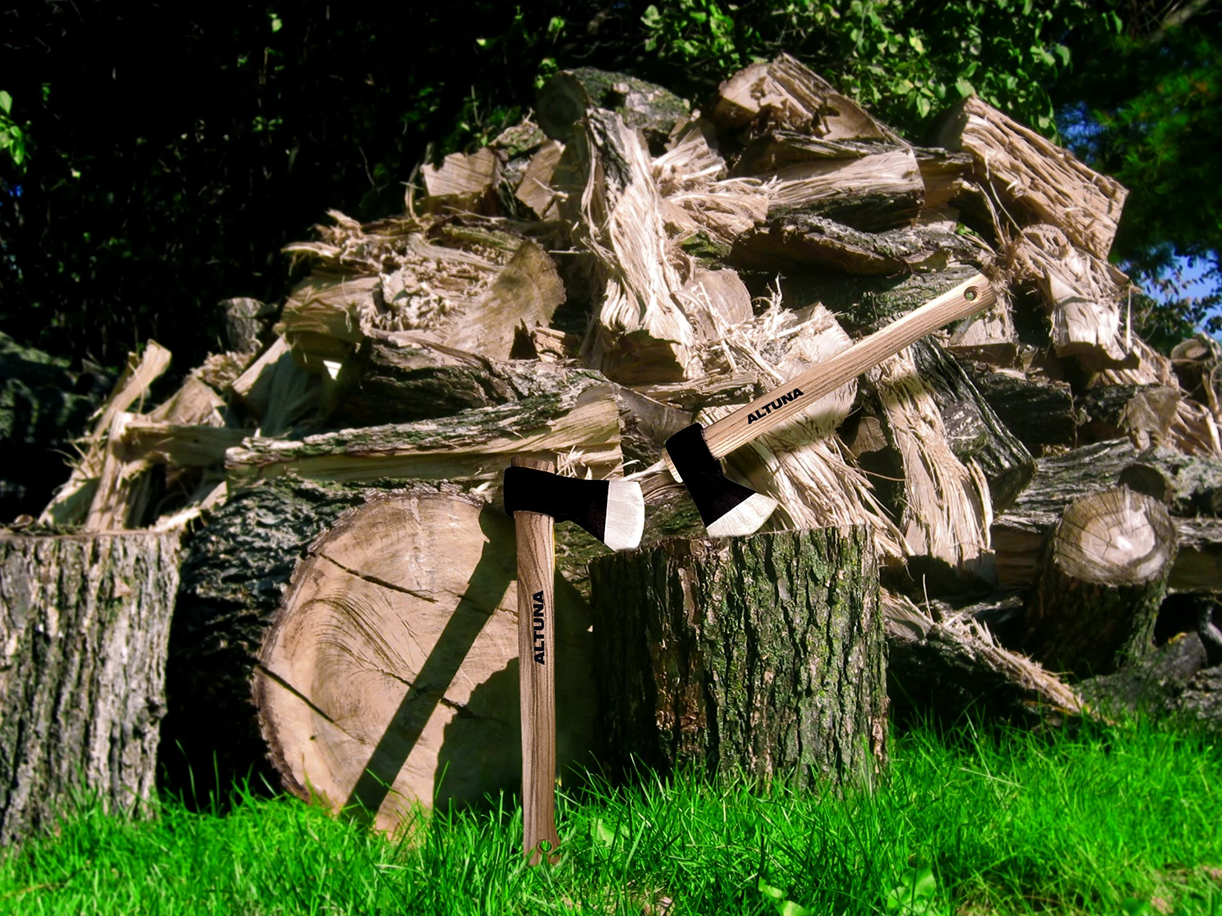Altuna BIKAIN Hache Forestière Forgée avec Manche en Bois 1250 g - 8287 | Grande résistance à l'usure et performance durable pour l'élagage, le bois de chauffage et les travaux forestiers
